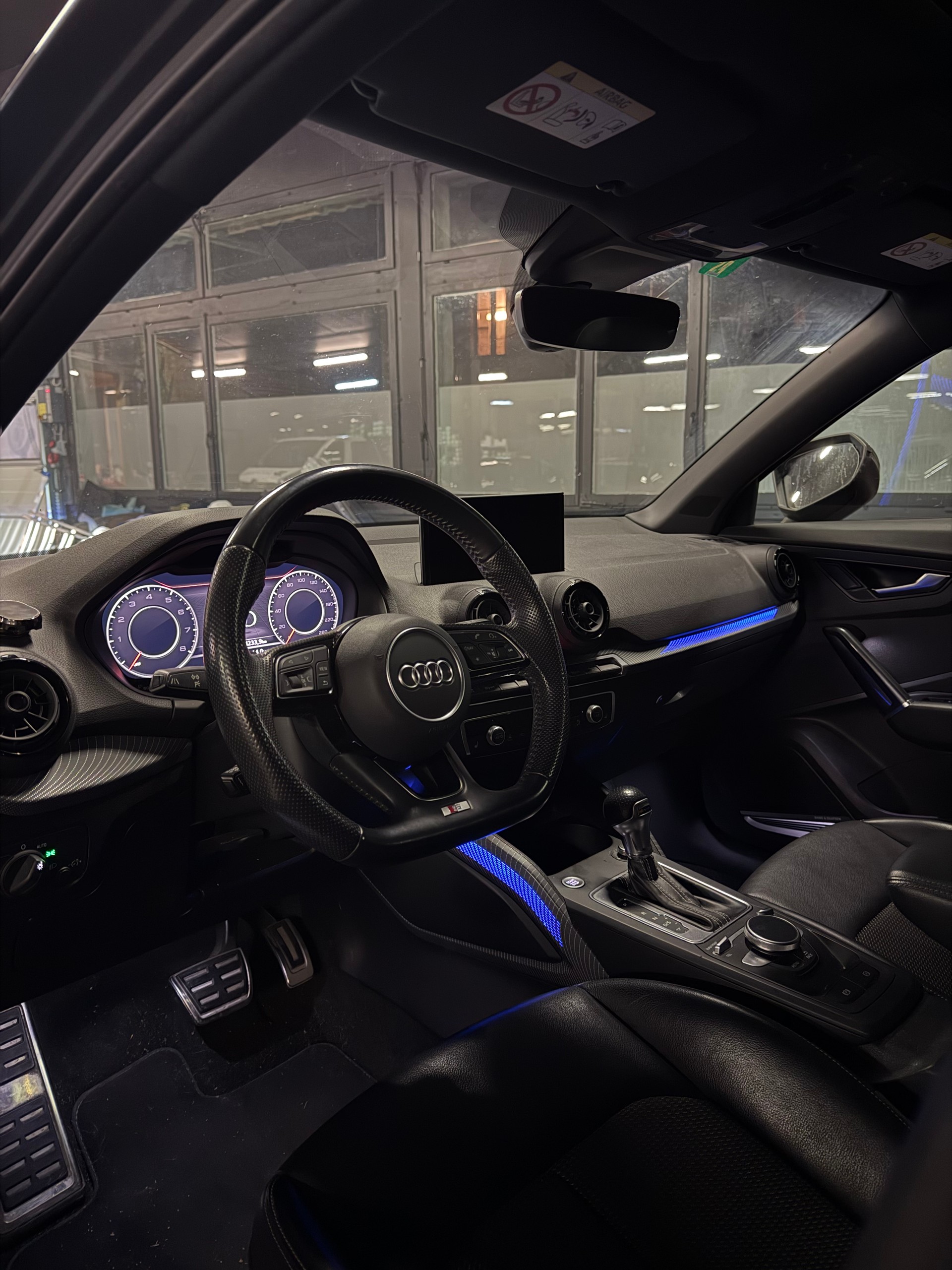 AUDI Q2 35 TFSI Design S-tronic / Visite uniquement sur RDV-image-5