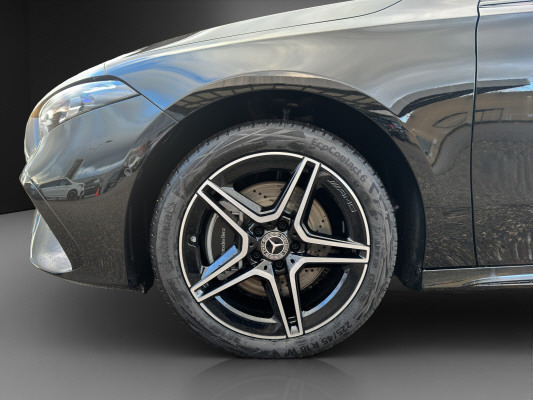 MERCEDES-BENZ A 250 e EQ Star 8G-DCT-image-4