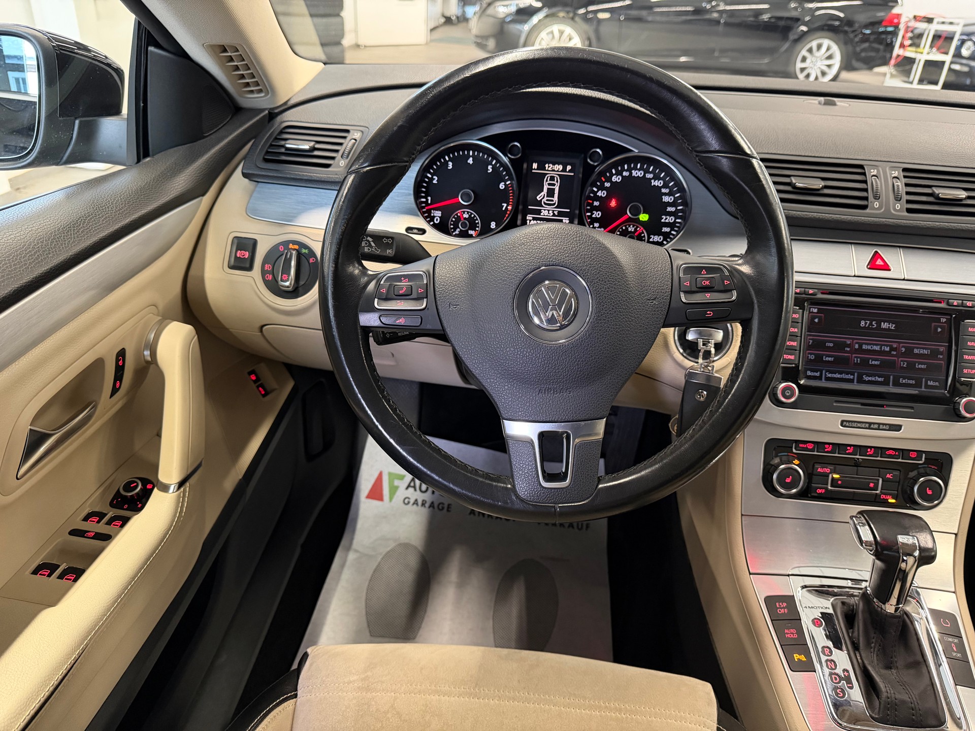 VW Passat CC 3.6 V6 FSI 4Motion-image-13