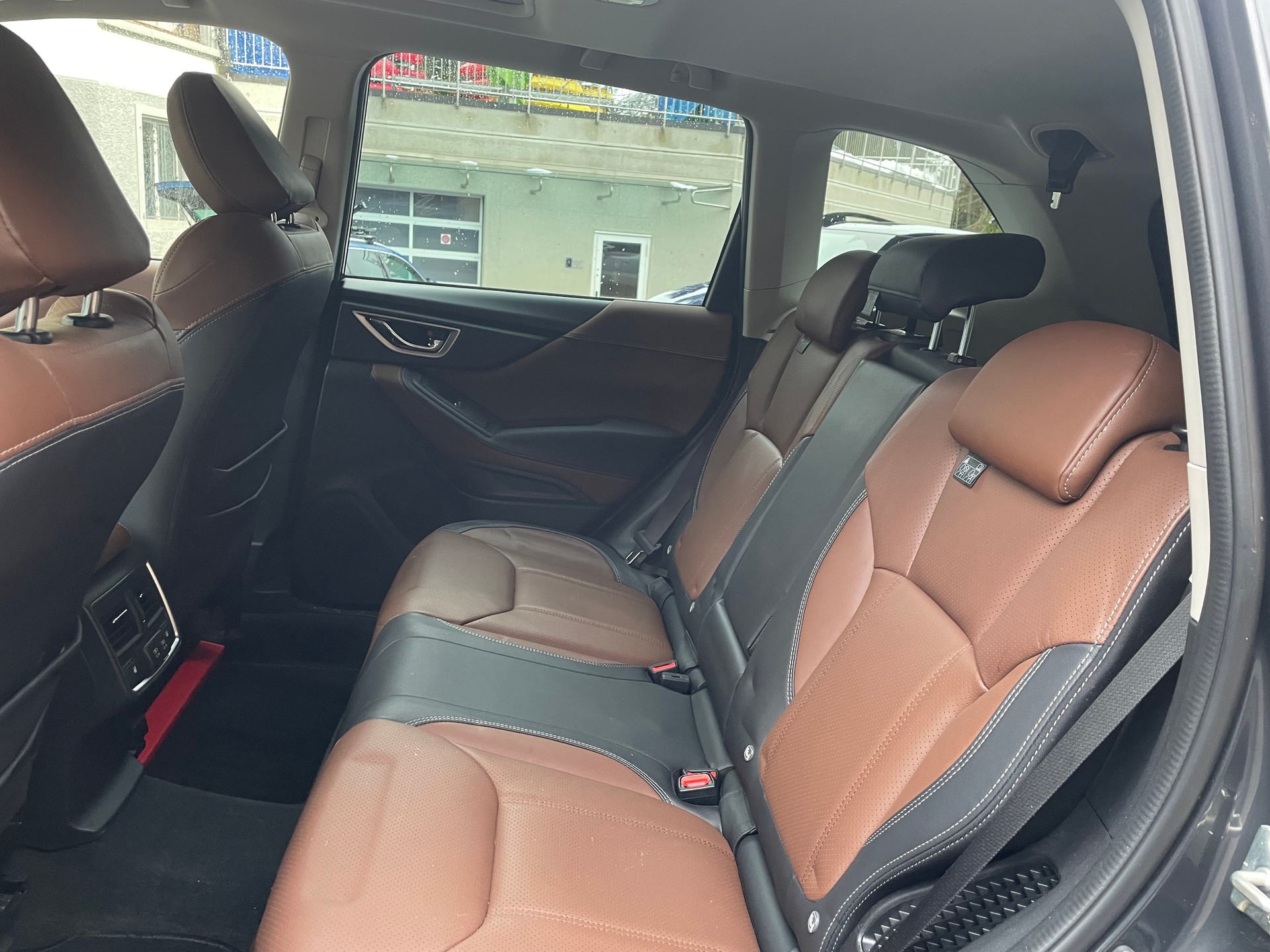 SUBARU Forester 2.0i e-Boxer Luxury Lineartronic-image-6