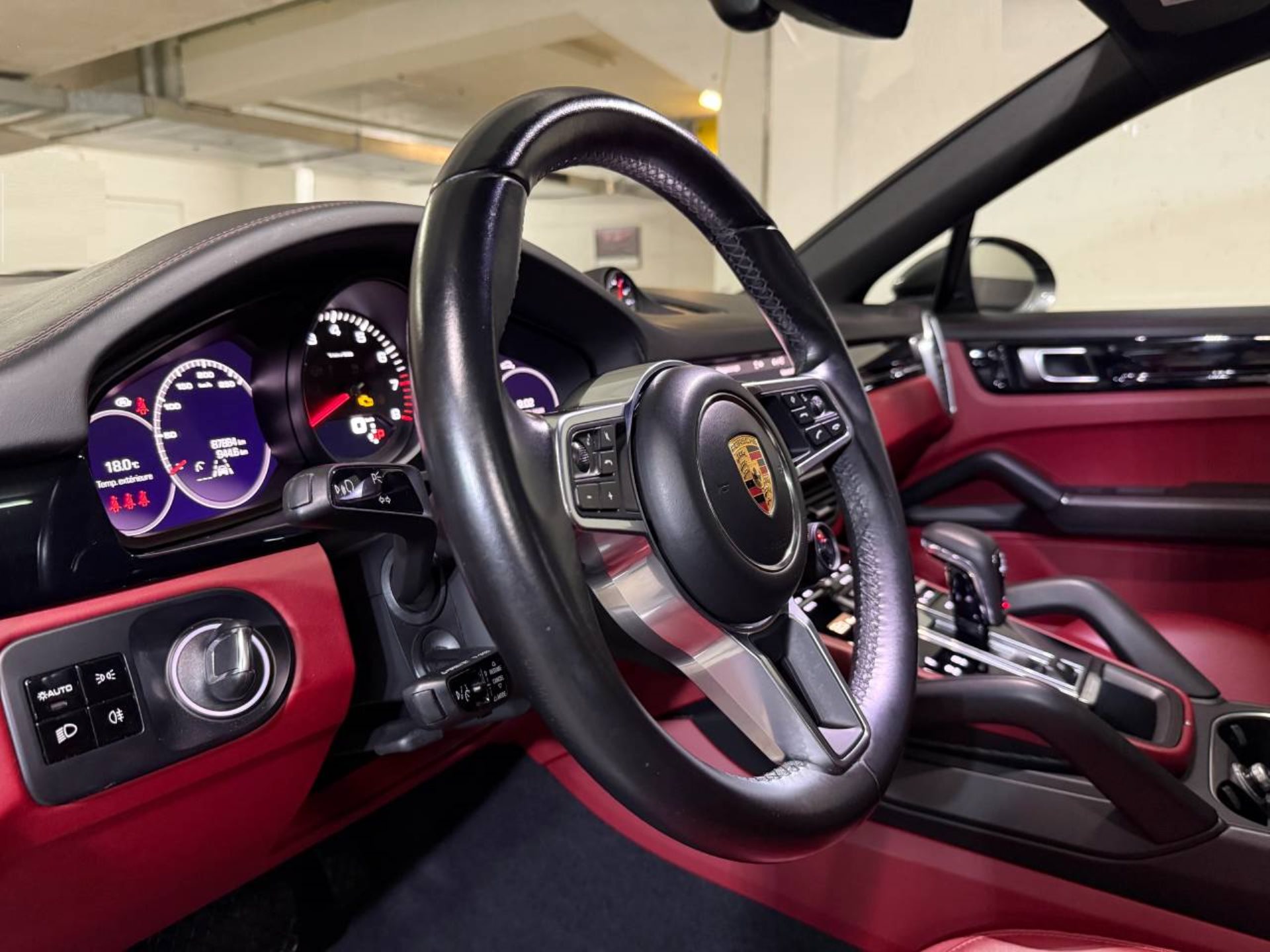 PORSCHE Cayenne Coupé (MY21)-image-11