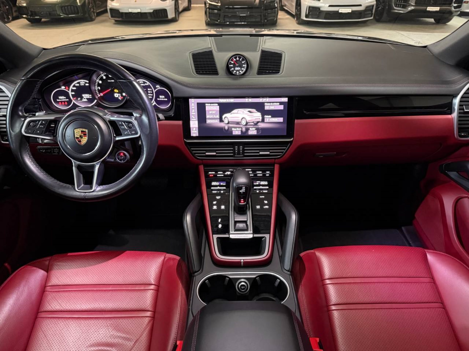 PORSCHE Cayenne Coupé (MY21)-image-12
