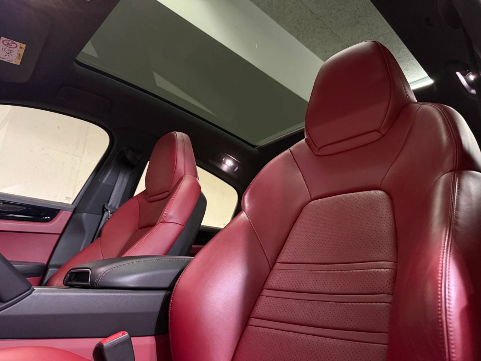 PORSCHE Cayenne Coupé (MY21)-image-25