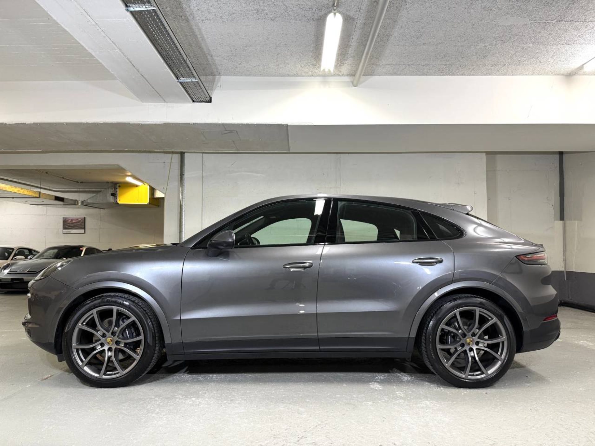 PORSCHE Cayenne Coupé (MY21)-image-1