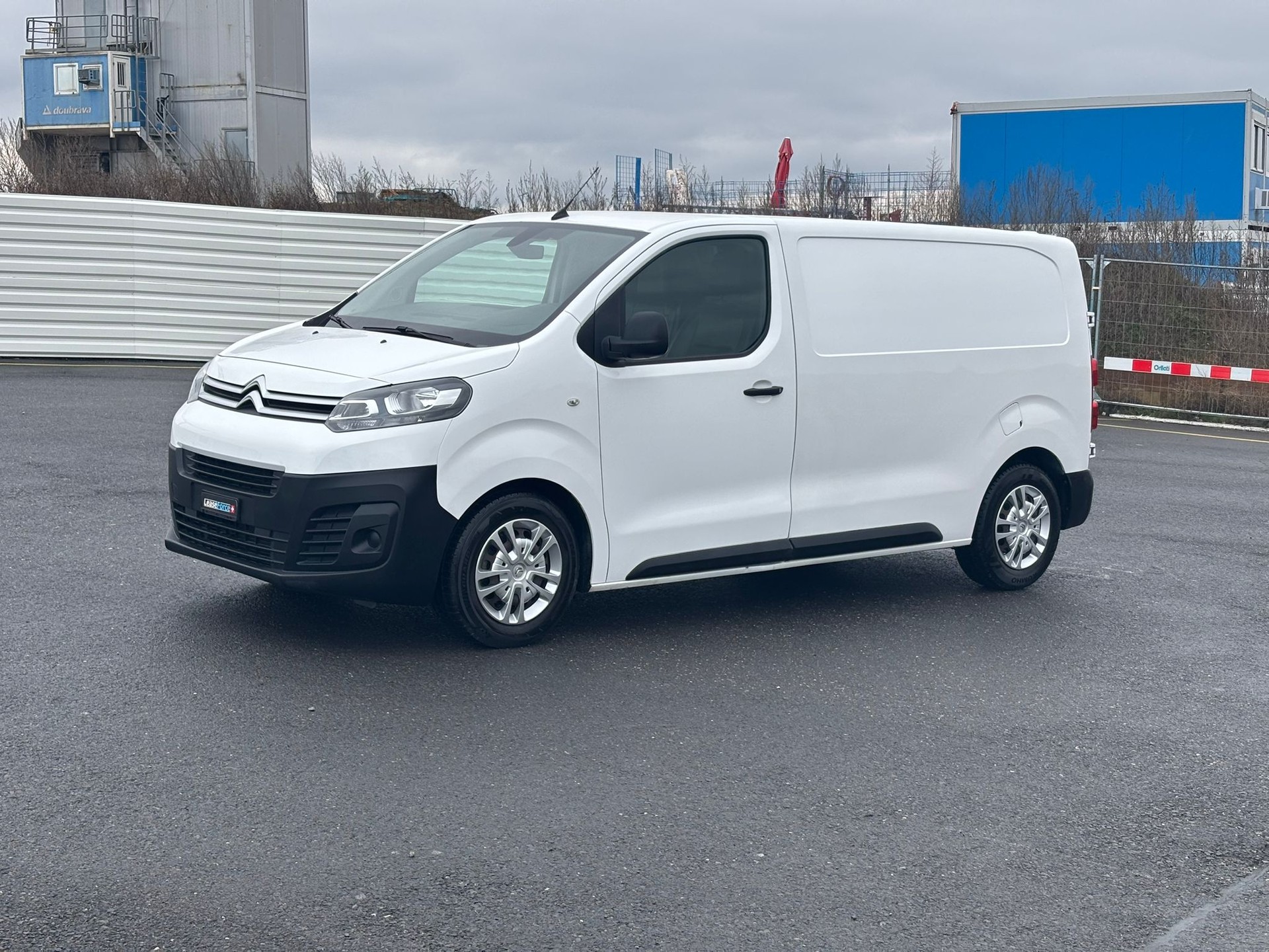 CITROEN Jumpy 1.6 BlueHDi 95 M Komfort-image-19