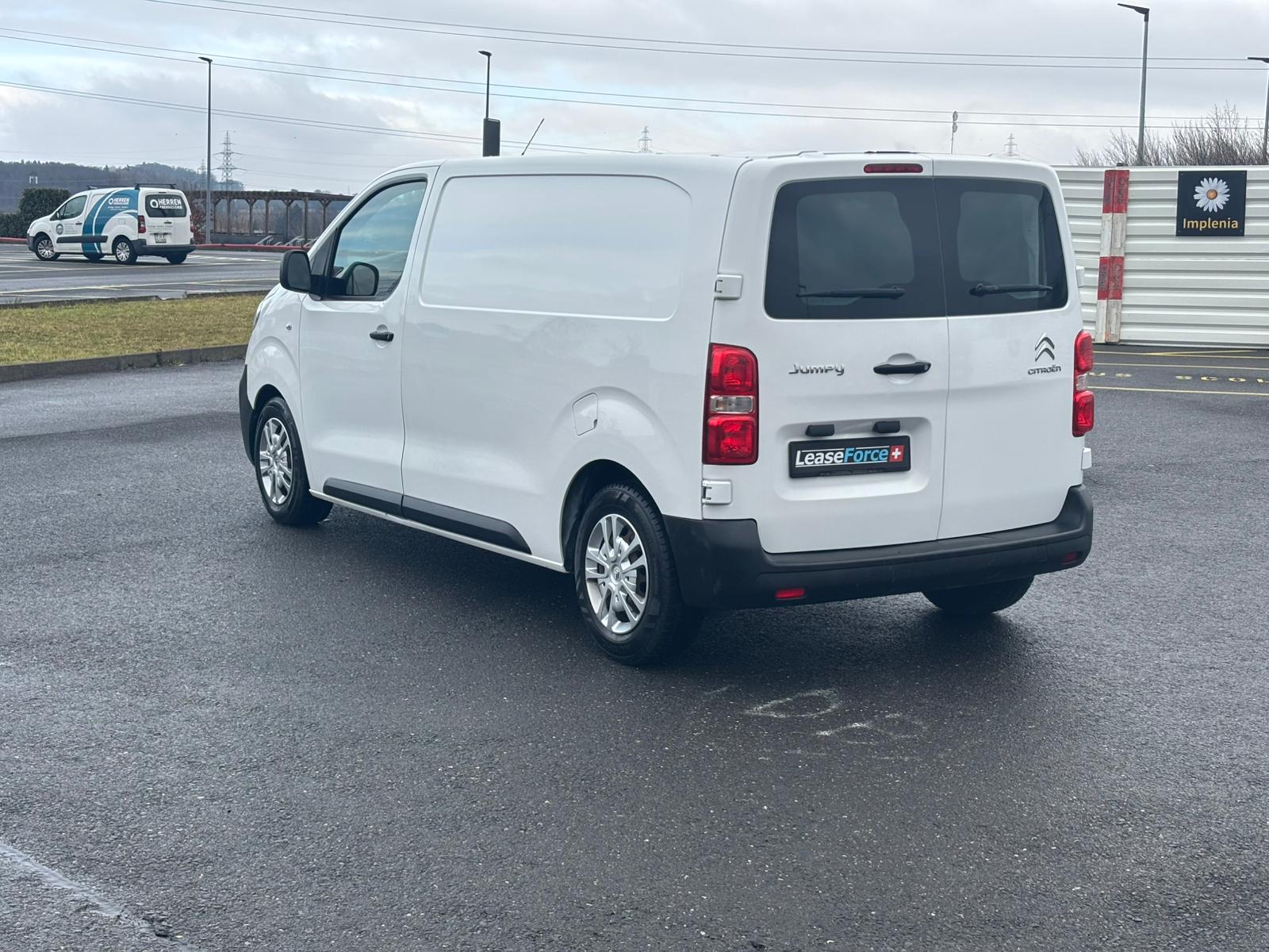 CITROEN Jumpy 1.6 BlueHDi 95 M Komfort-image-13