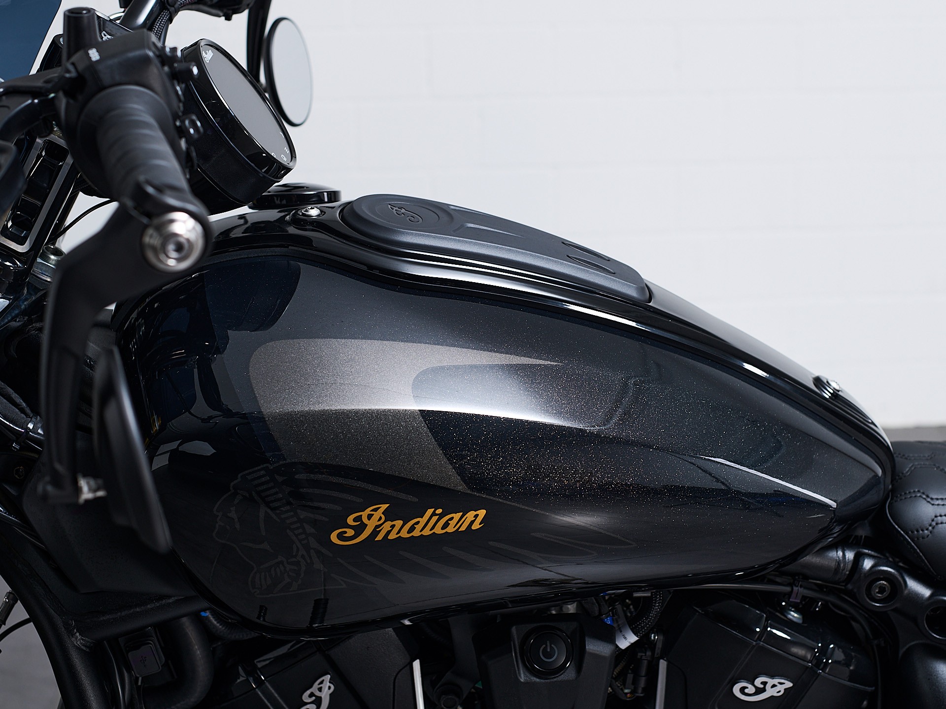 INDIAN Scout 101-showroom-element-3