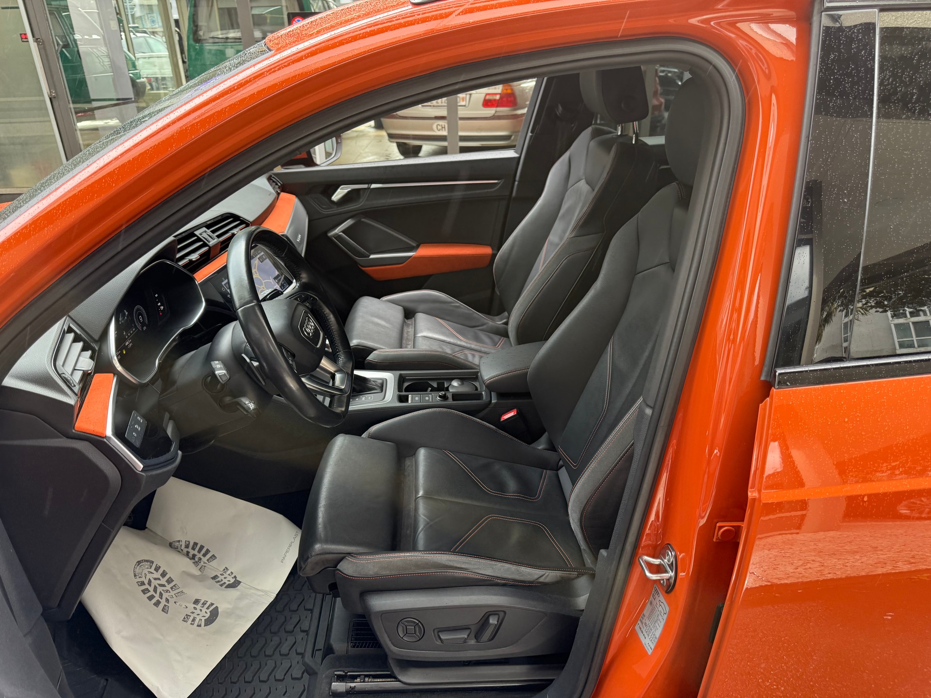 AUDI Q3 45 TFSI S line quattro S-tronic-image-9