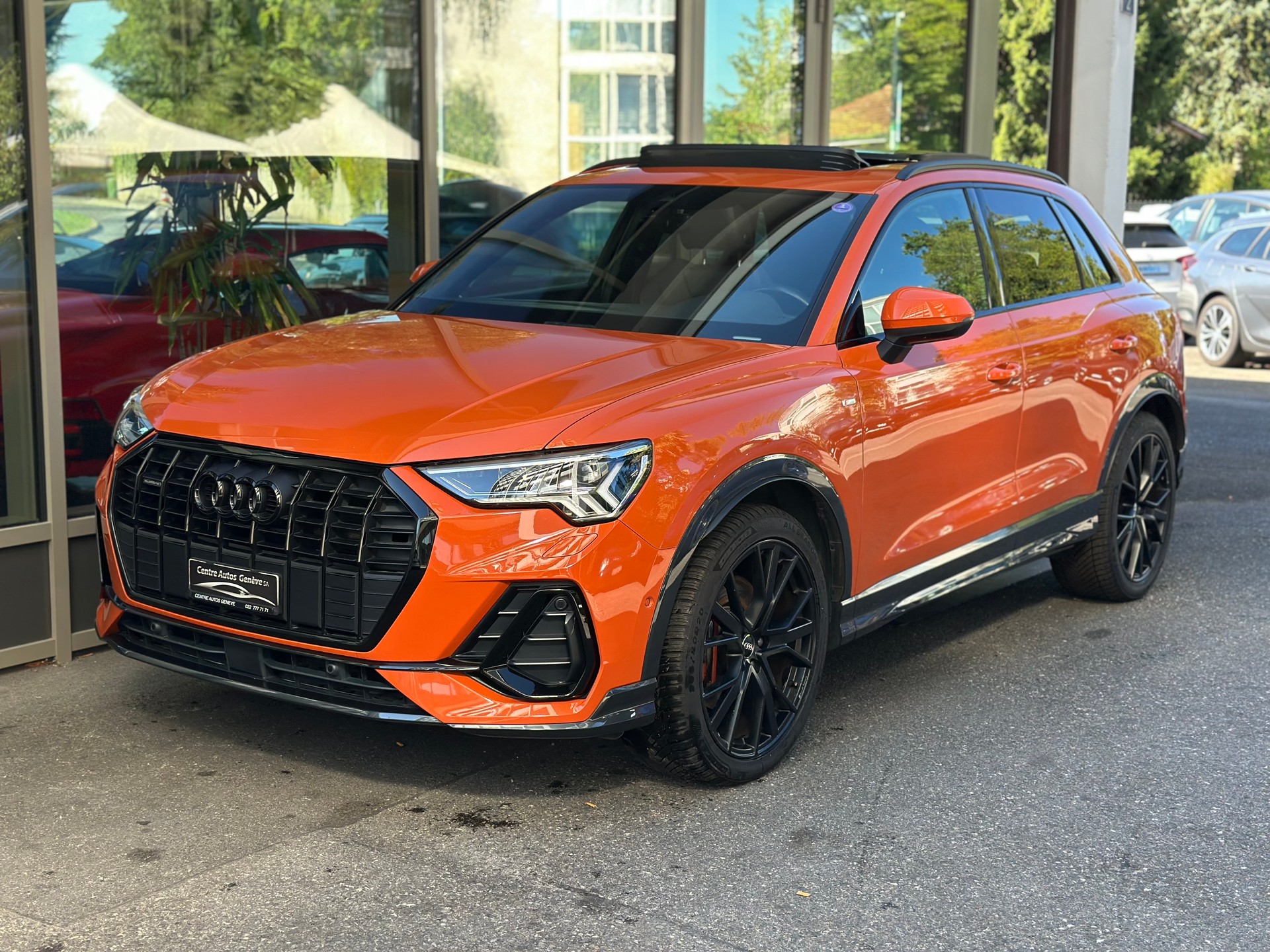 AUDI Q3 45 TFSI S line quattro S-tronic-image-2