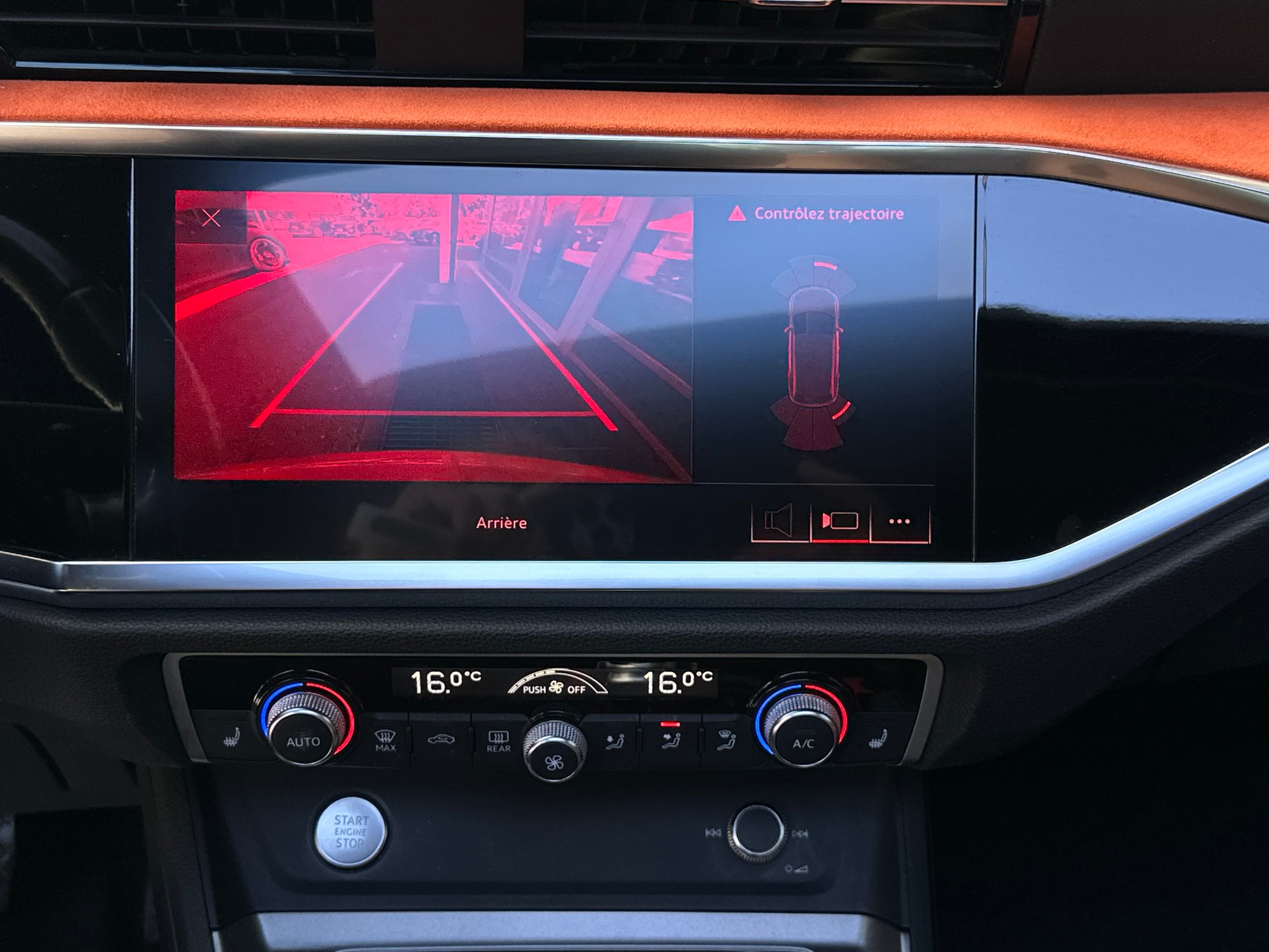AUDI Q3 45 TFSI S line quattro S-tronic-image-11
