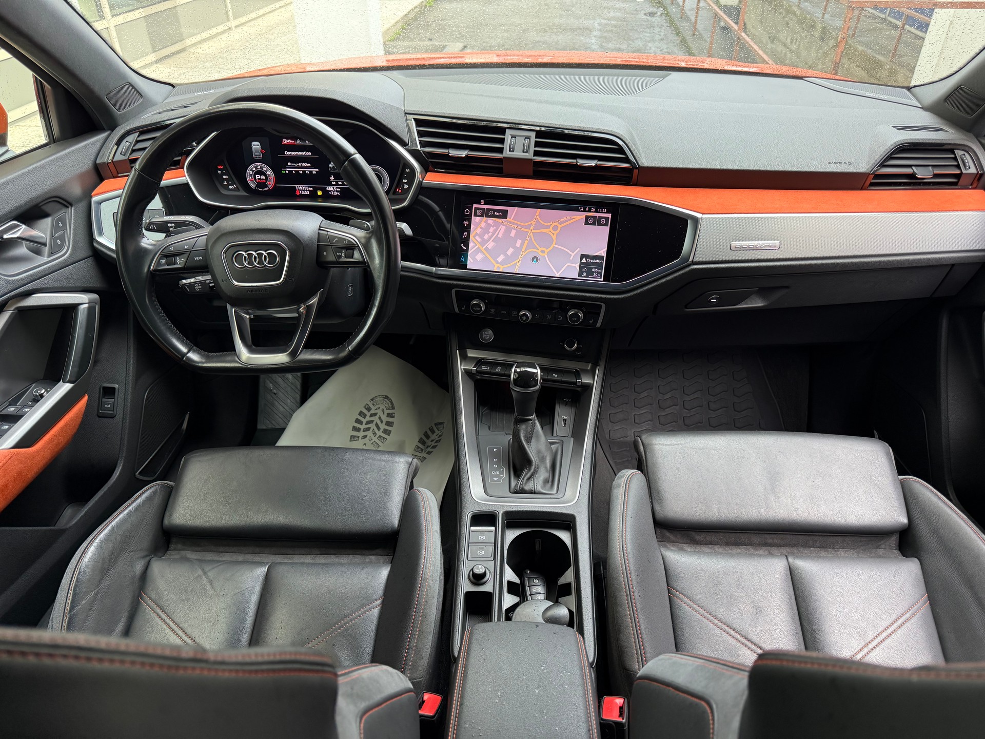AUDI Q3 45 TFSI S line quattro S-tronic-image-8