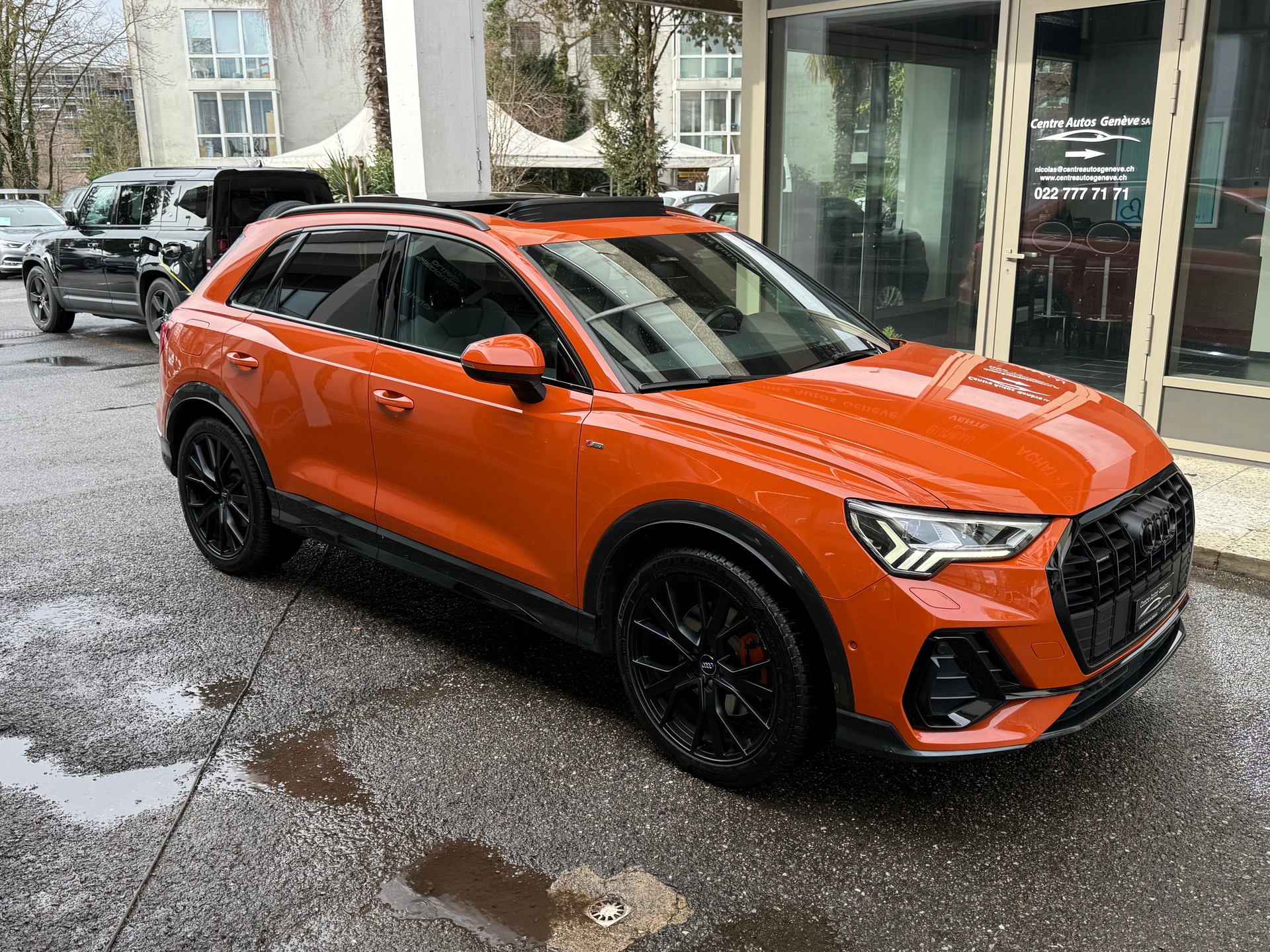 AUDI Q3 45 TFSI S line quattro S-tronic-image-2