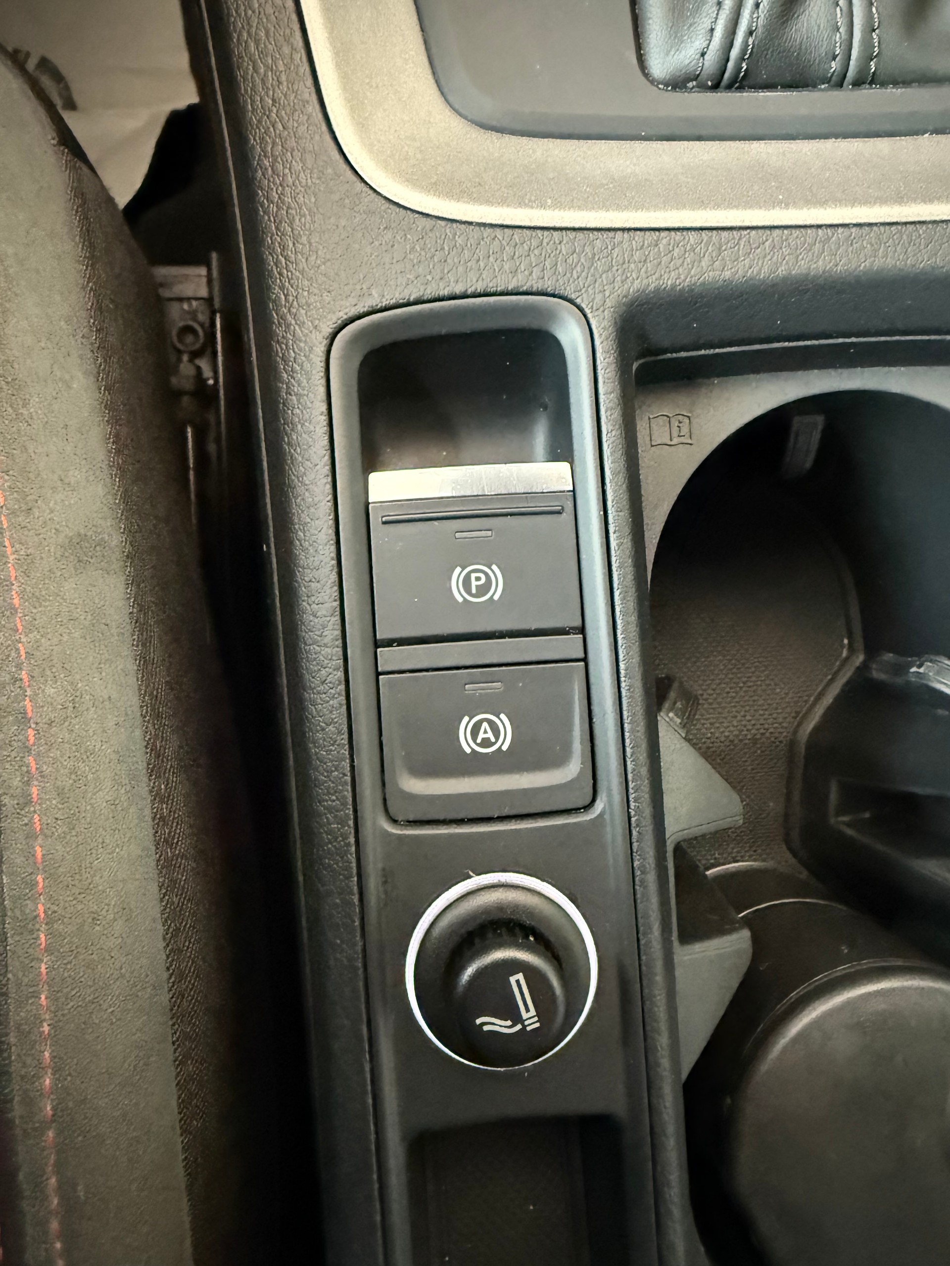 AUDI Q3 45 TFSI S line quattro S-tronic-image-15