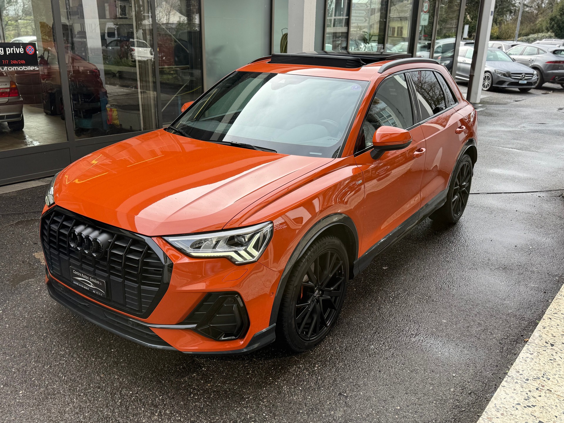 AUDI Q3 45 TFSI S line quattro S-tronic-image-1