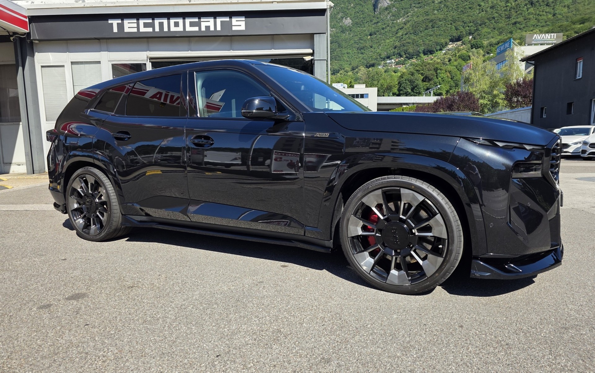 BMW XM xDrive PHEV Steptronic *SERVICE INK GRATIS*-showroom-element-1