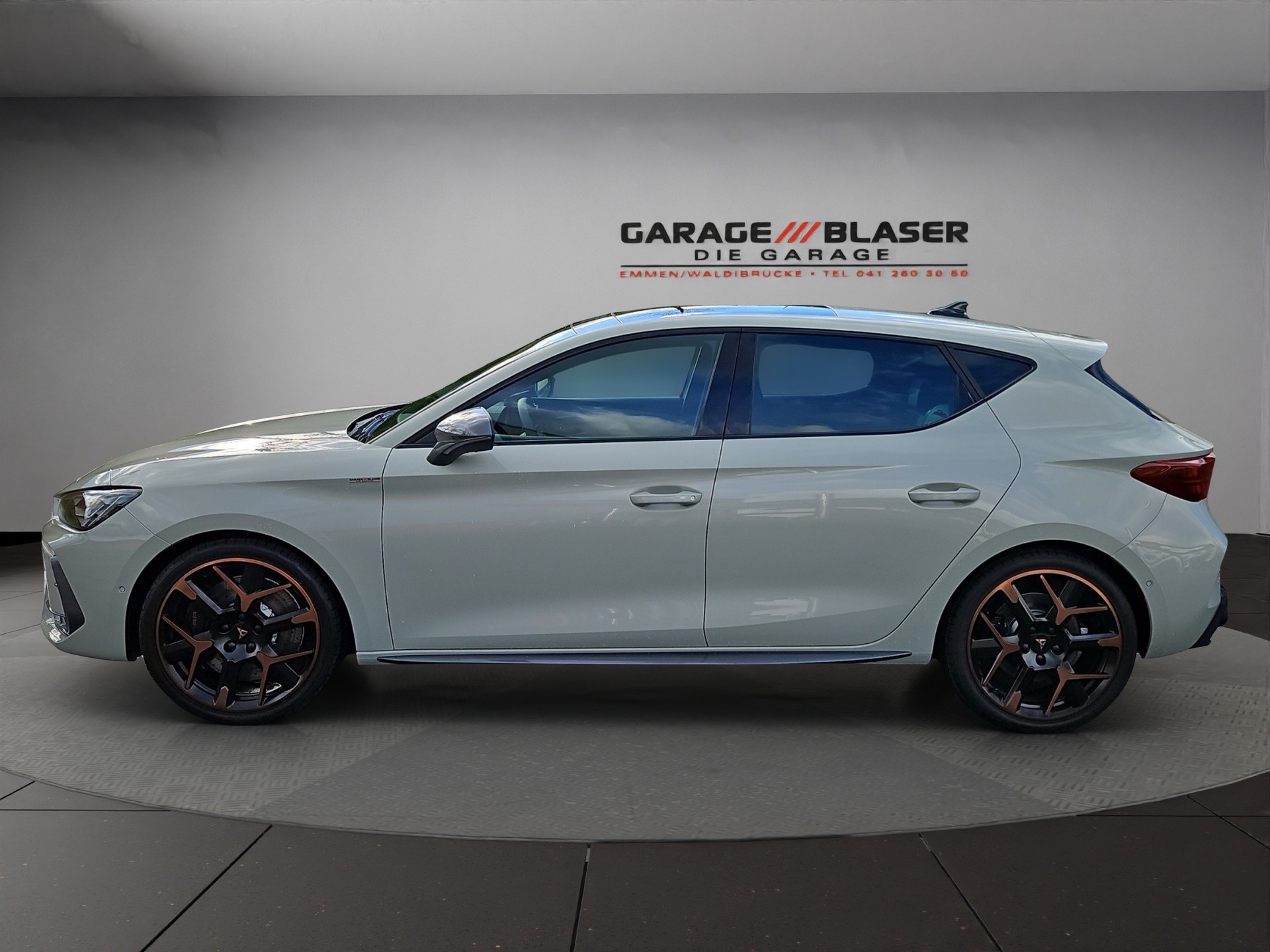 CUPRA LEON 2.0 TSI VZ DSG-image-1