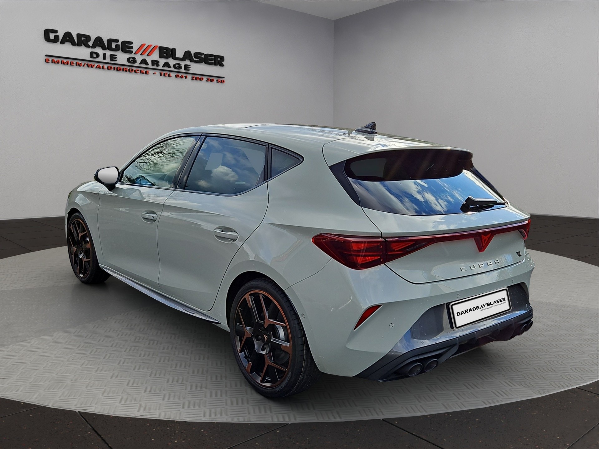 CUPRA LEON 2.0 TSI VZ DSG-image-2