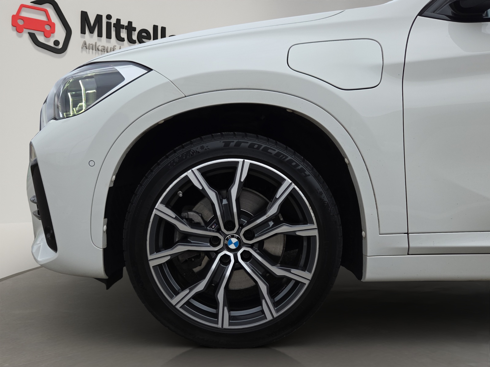 BMW X1 xDrive 25e M Sport Steptronic-image-5