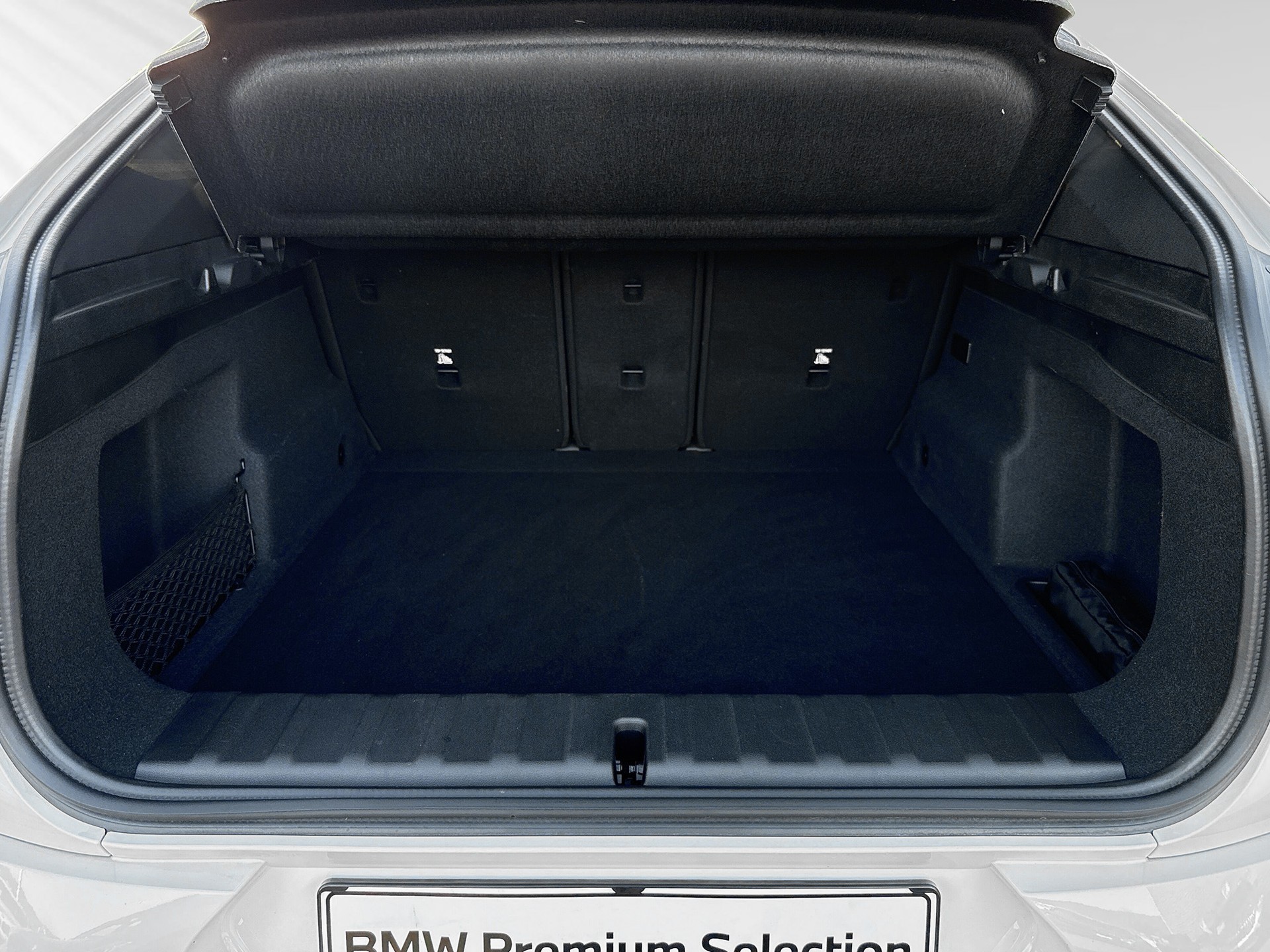 BMW iX2 eDrive 20 M Sport Pro-image-8