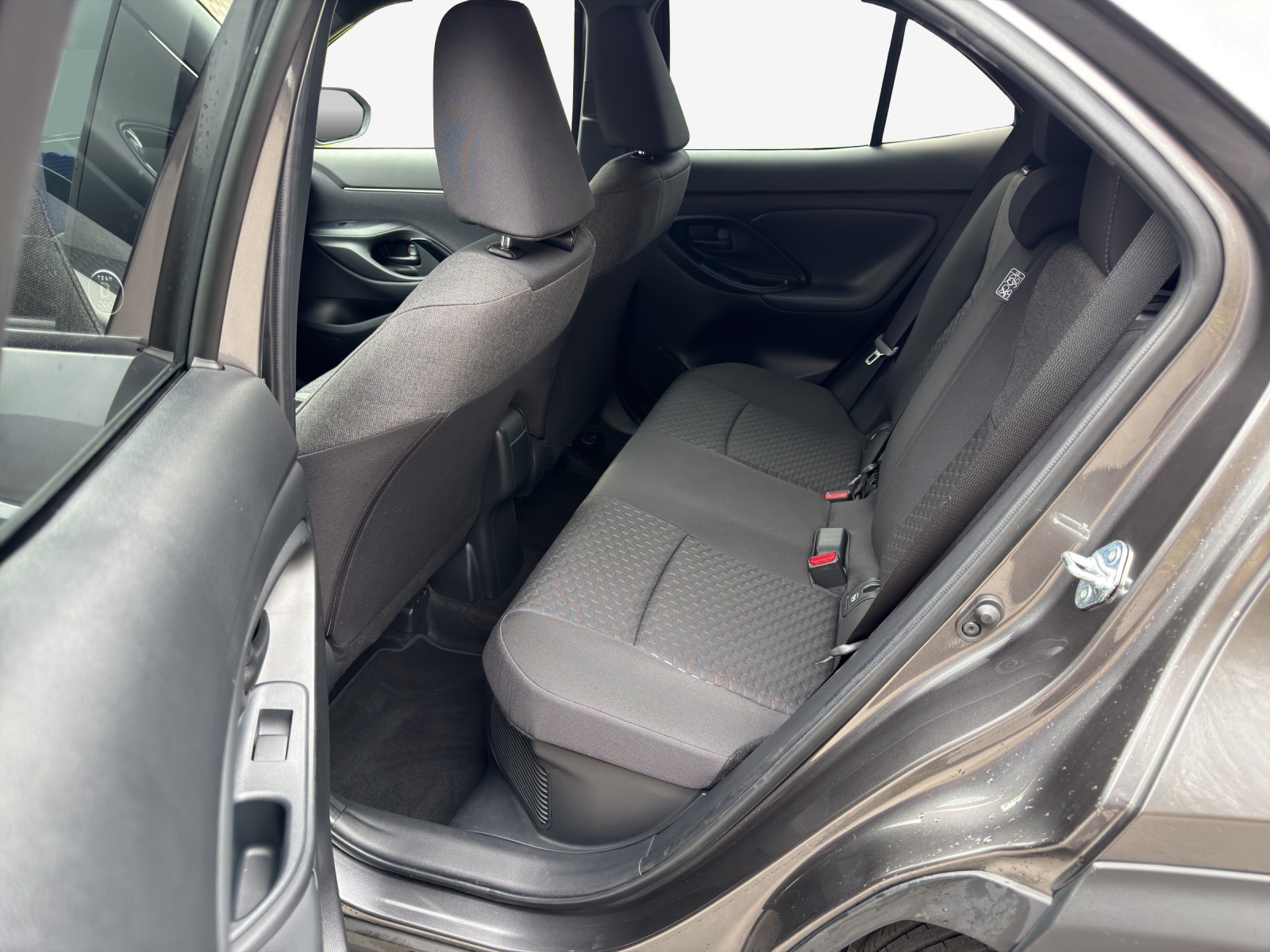 TOYOTA Yaris Cross 1.5 GR Sport e-CVT-image-11