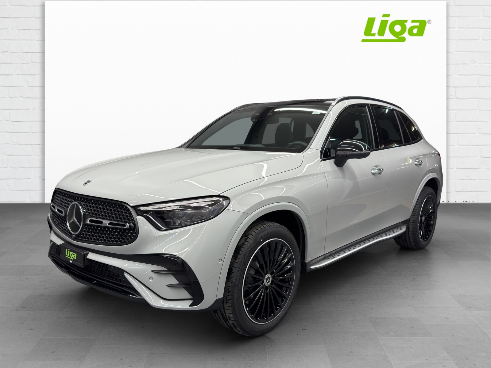 MERCEDES-BENZ GLC 300 AMG Line 4Matic-image-1