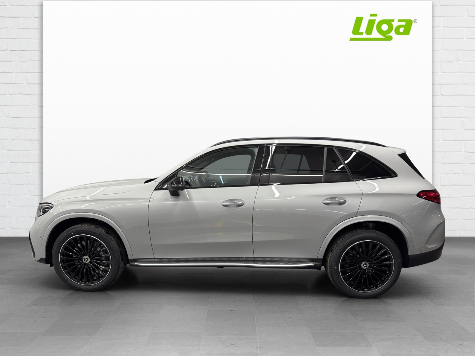 MERCEDES-BENZ GLC 300 AMG Line 4Matic-image-0