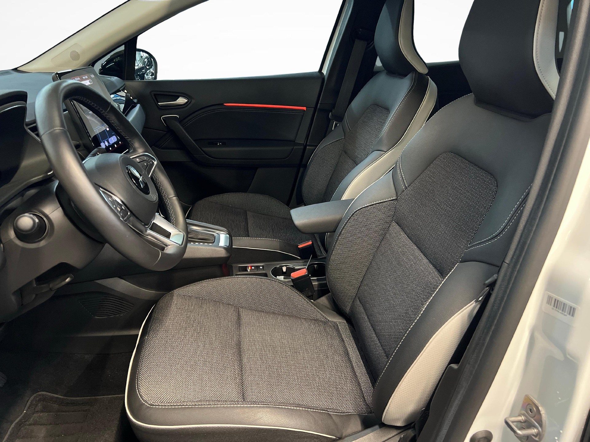 MITSUBISHI ASX 1.6 PHEV Intense-image-9