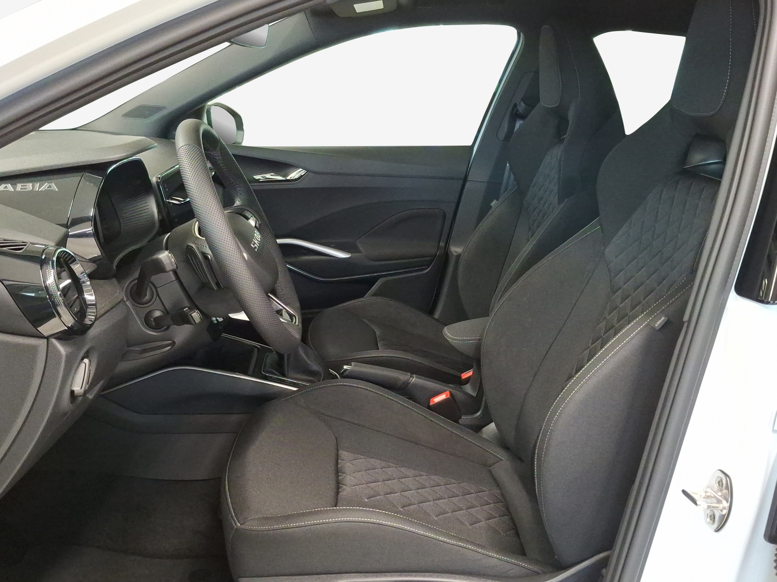 SKODA Fabia 1.5 TSI Dynamic DSG-image-7
