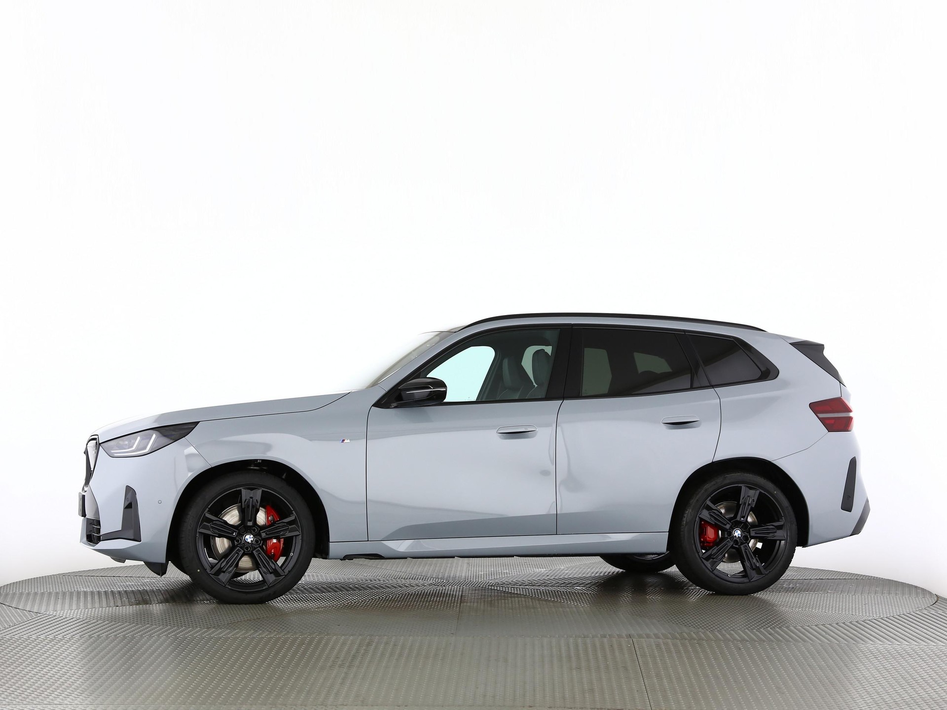 BMW X3 M50i-image-10