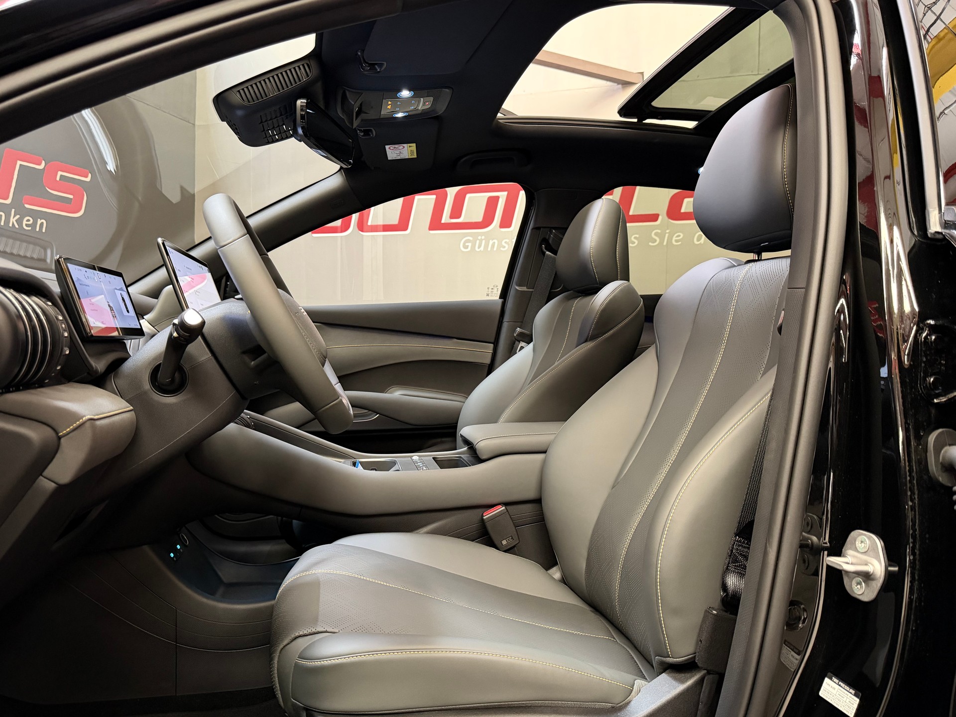 BYD Atto 3 EVO 74.8 kWh Excellence AWD-image-13