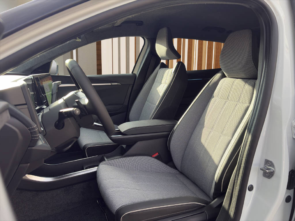 MITSUBISHI Eclipse Cross BEV Intense+-image-8