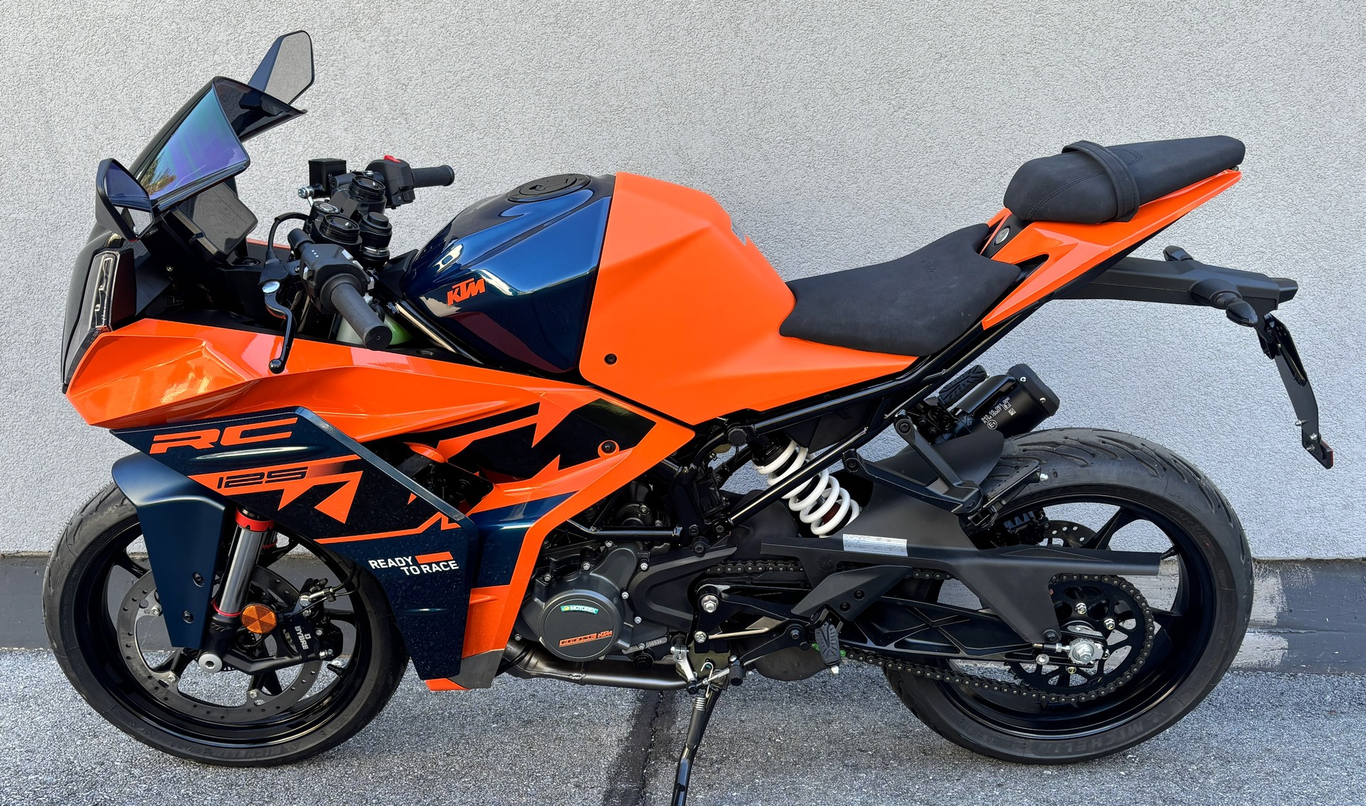 KTM RC 125 GP-showroom-element-3