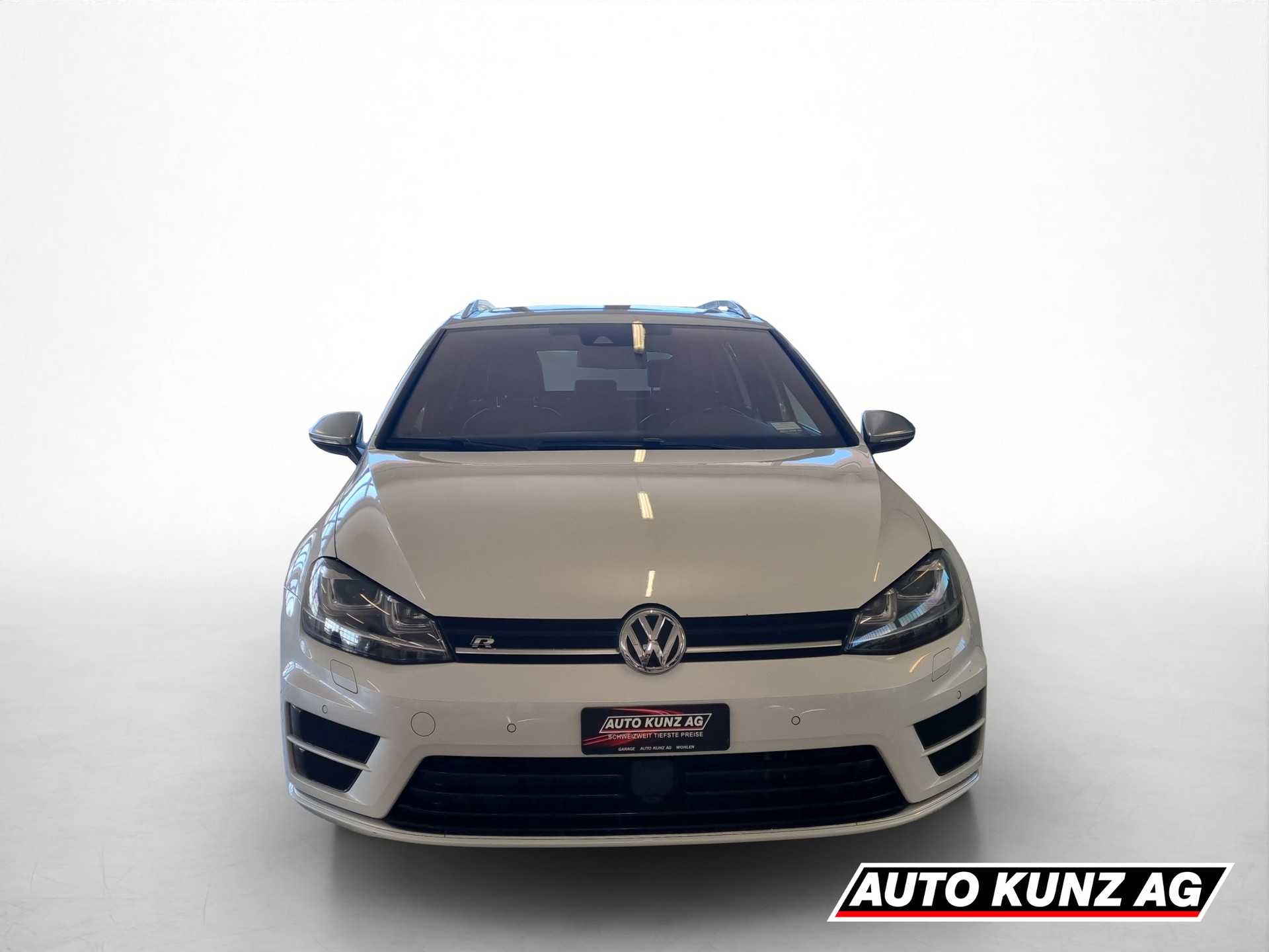 VW Golf 2.0 TSI R 4 Motion-image-1