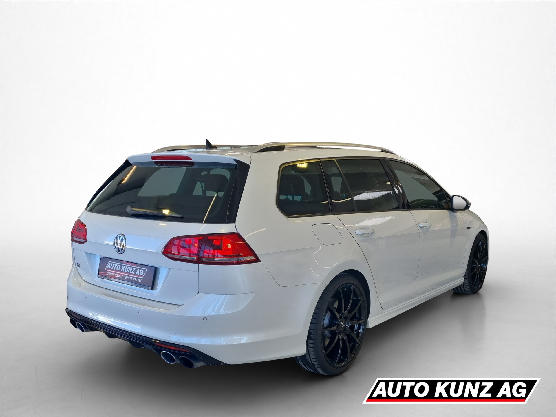 VW Golf 2.0 TSI R 4 Motion-image-5