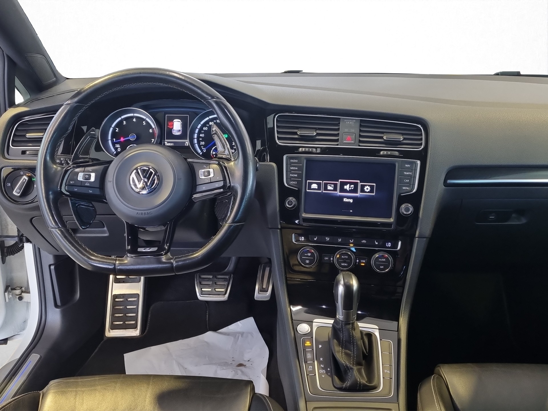 VW Golf 2.0 TSI R 4 Motion-image-9