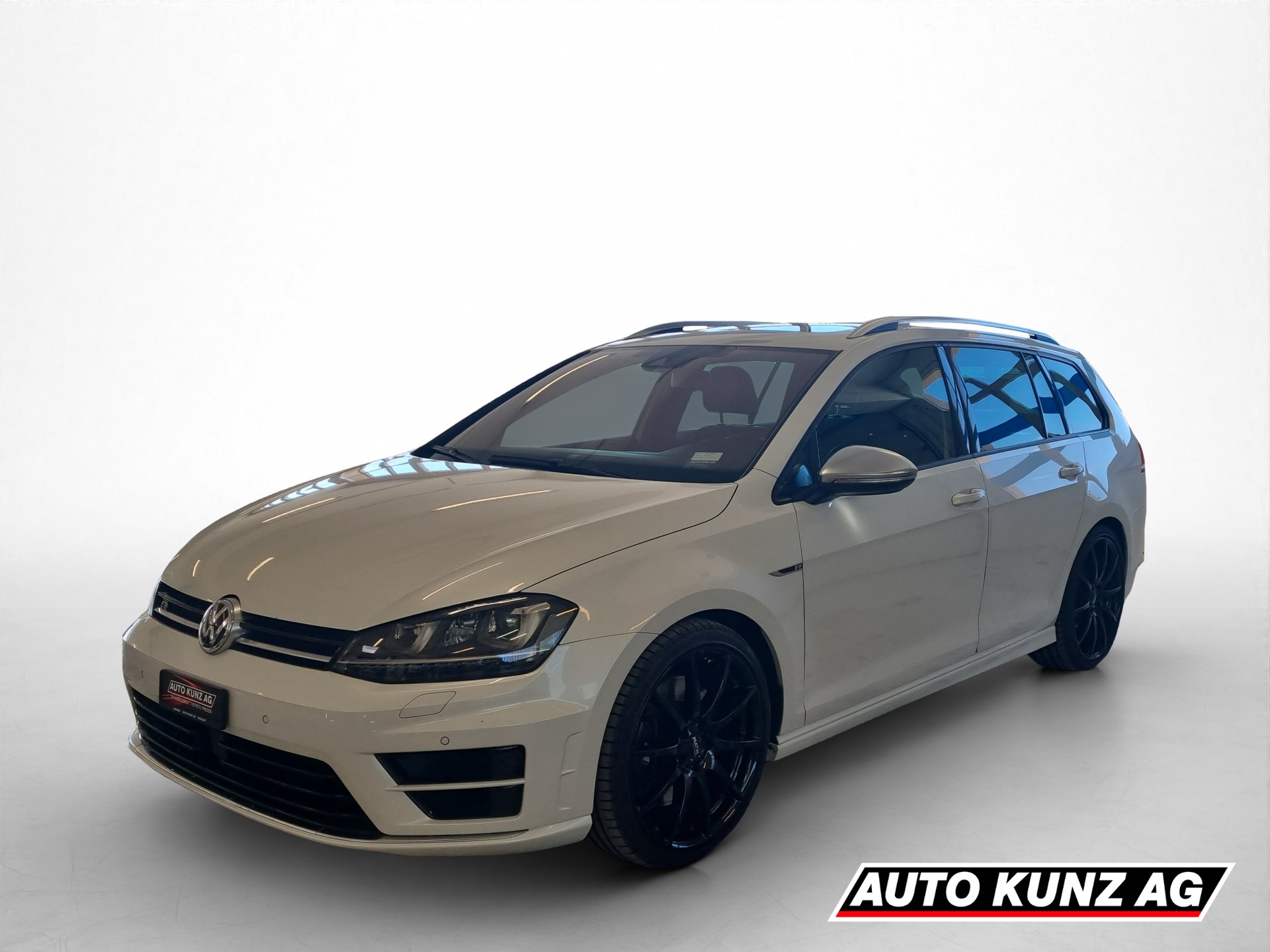 VW Golf 2.0 TSI R 4 Motion-image-0