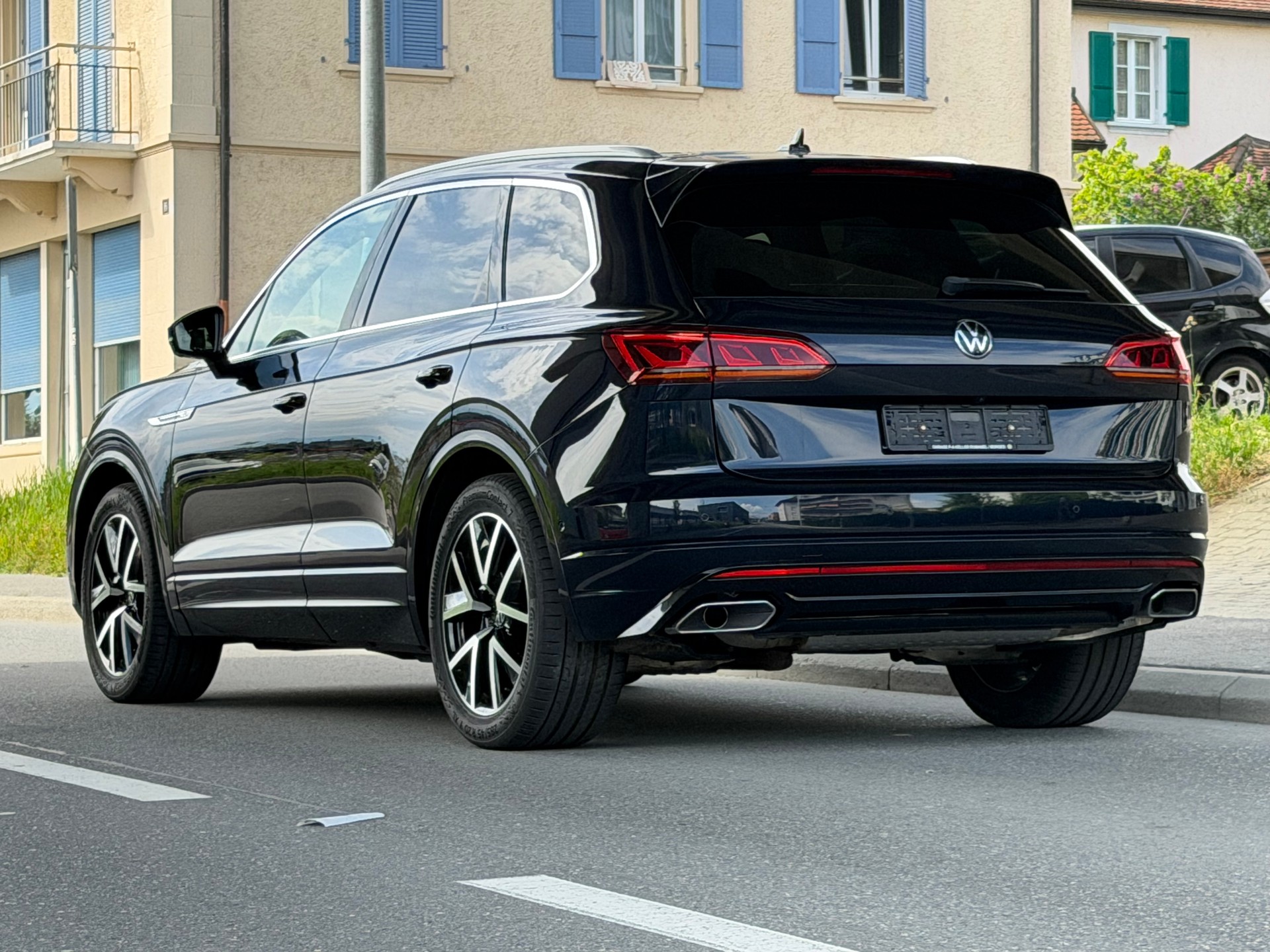VW Touareg 3.0 TDI R Line Tiptronic-image-5