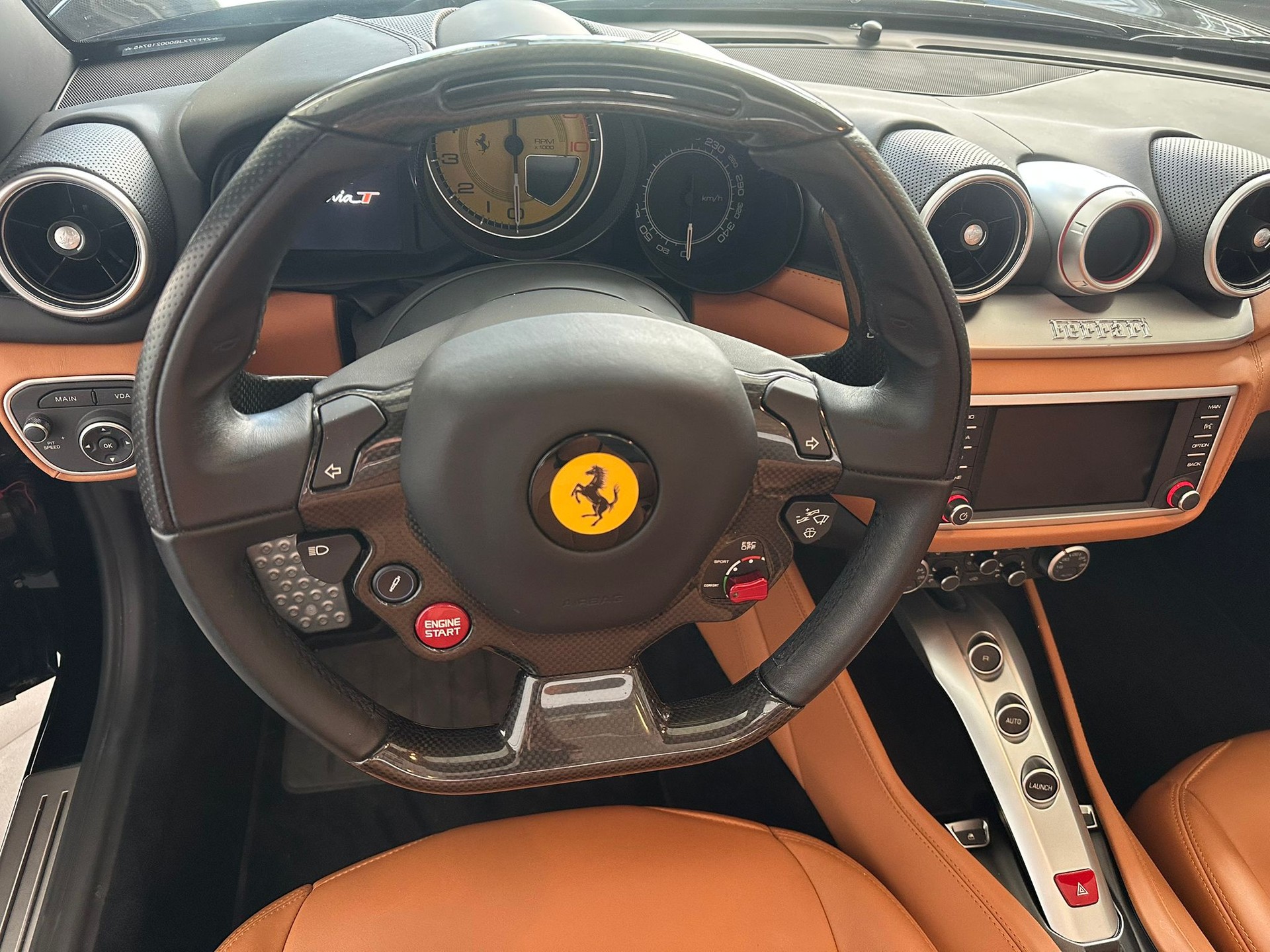 FERRARI California 3.9 V8 T-image-17