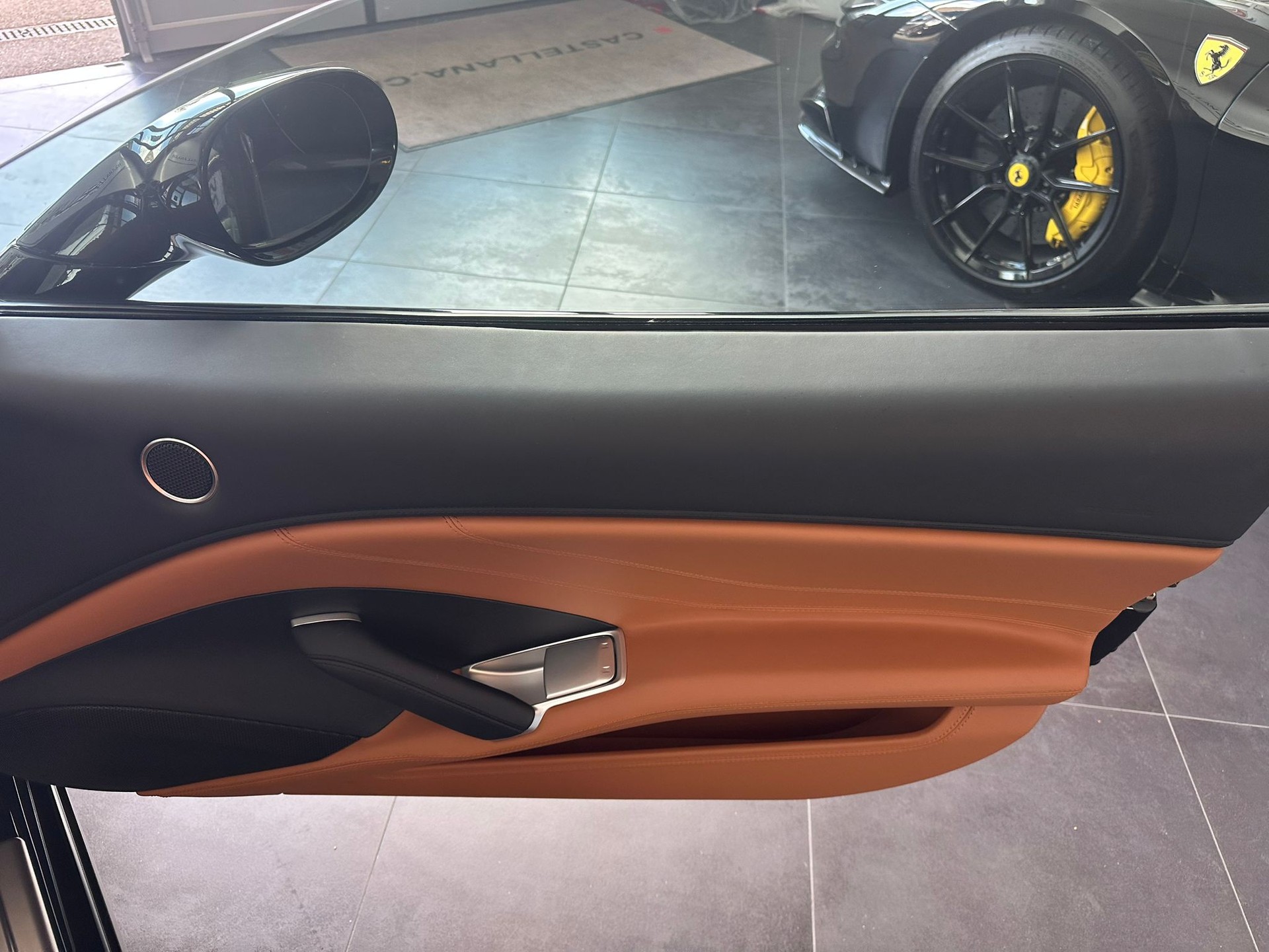 FERRARI California 3.9 V8 T-image-21