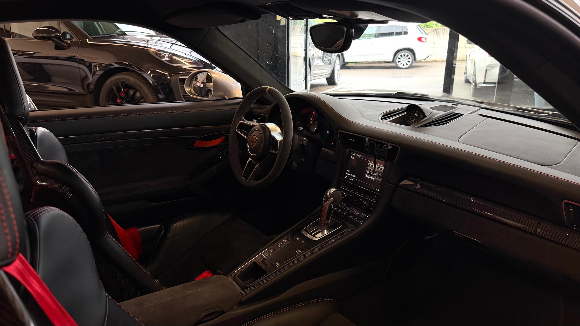 PORSCHE 911 GT3 RS PDK-image-15