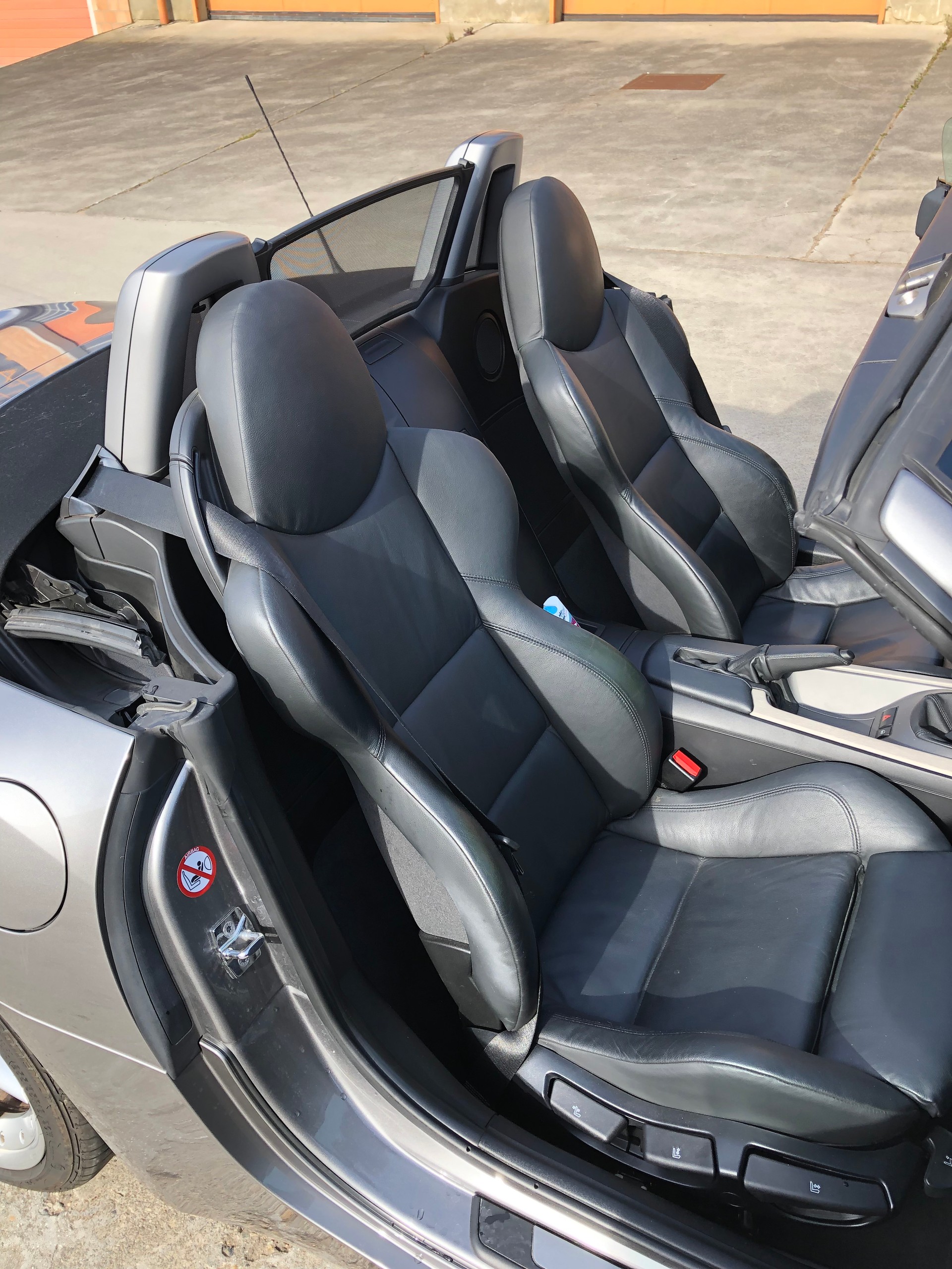 BMW 3.0i-image-5