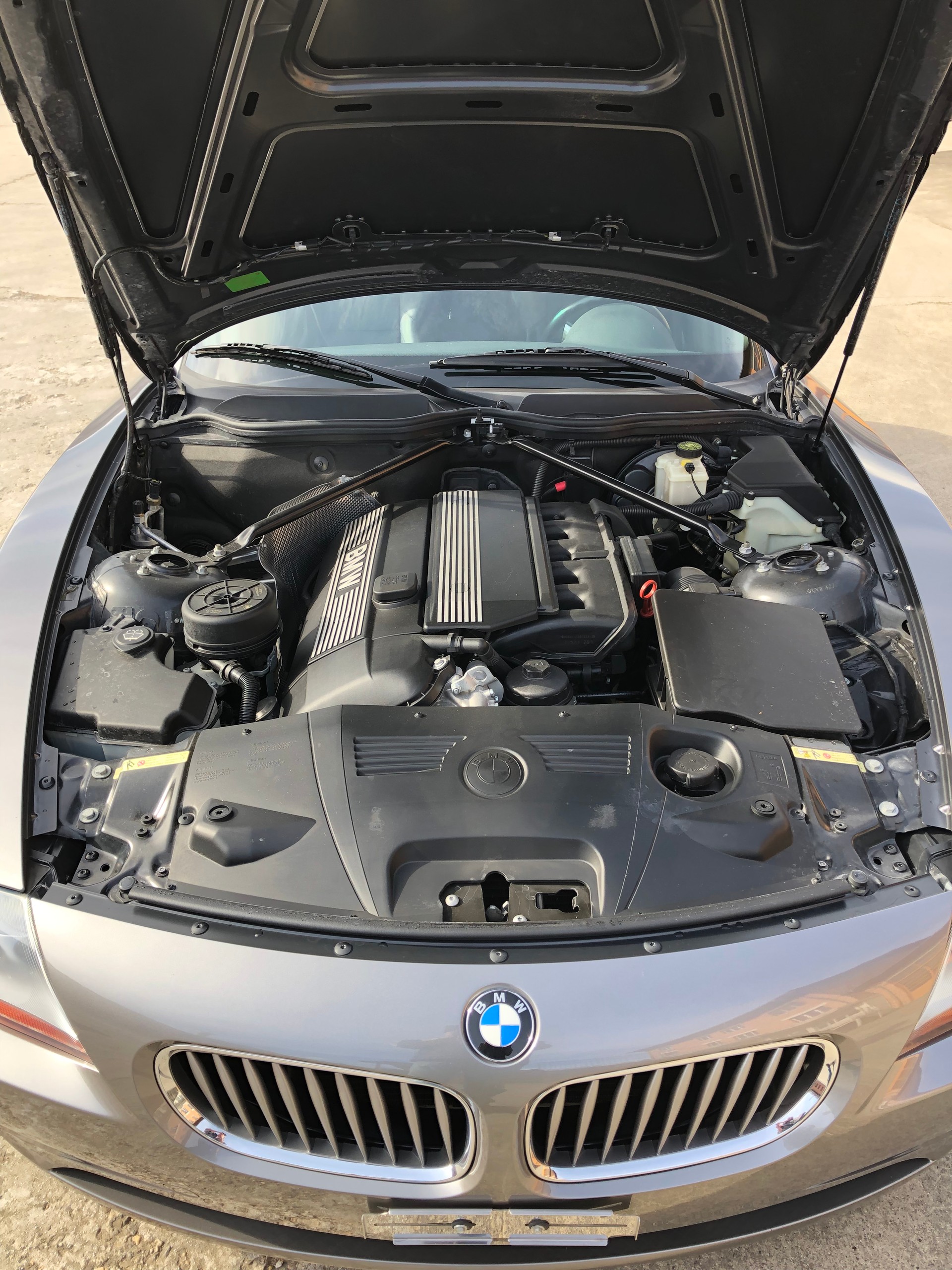 BMW 3.0i-image-3