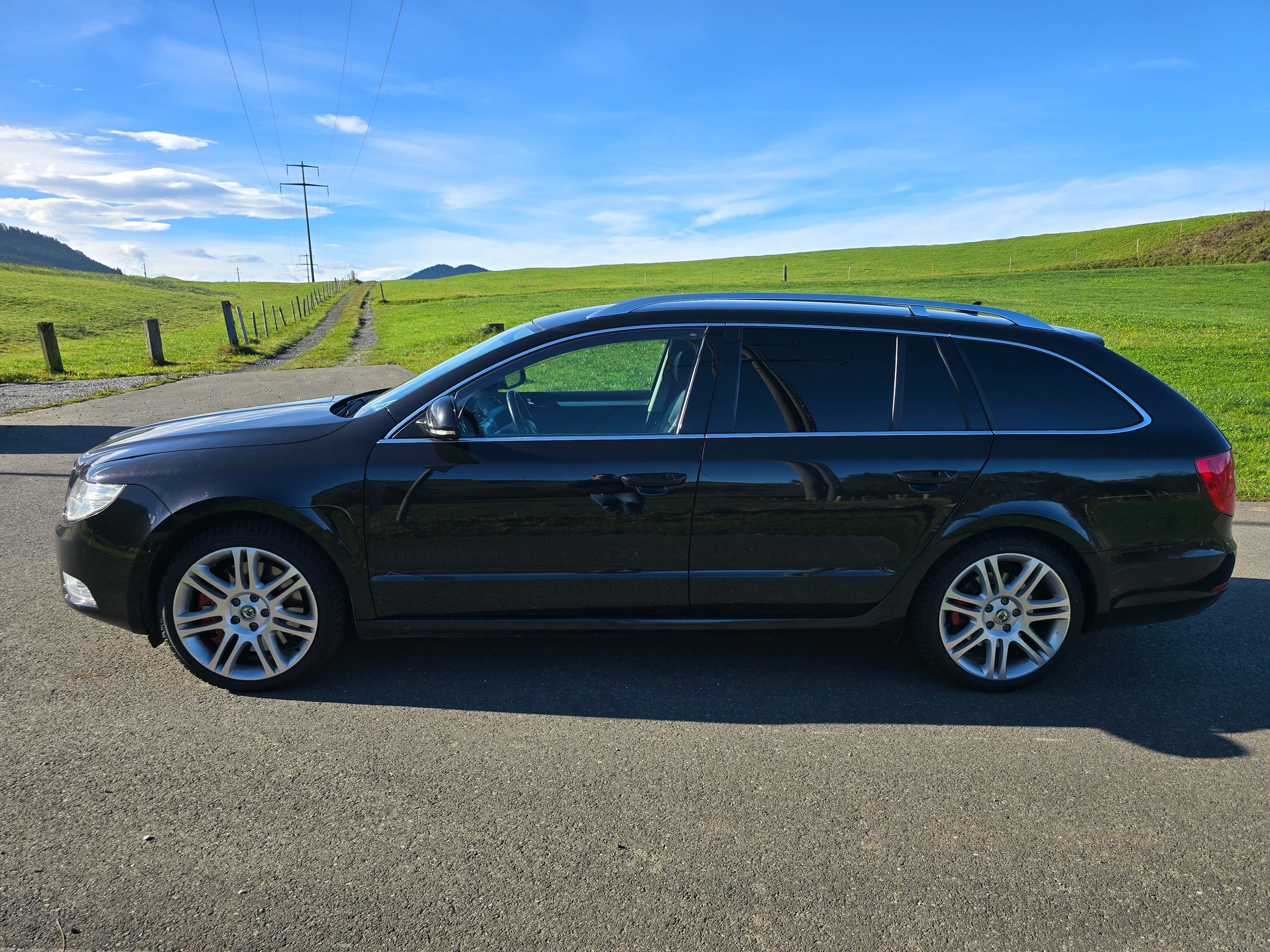 SKODA 3.6 V6 FSI Elegance 4x4 DSG-image-4