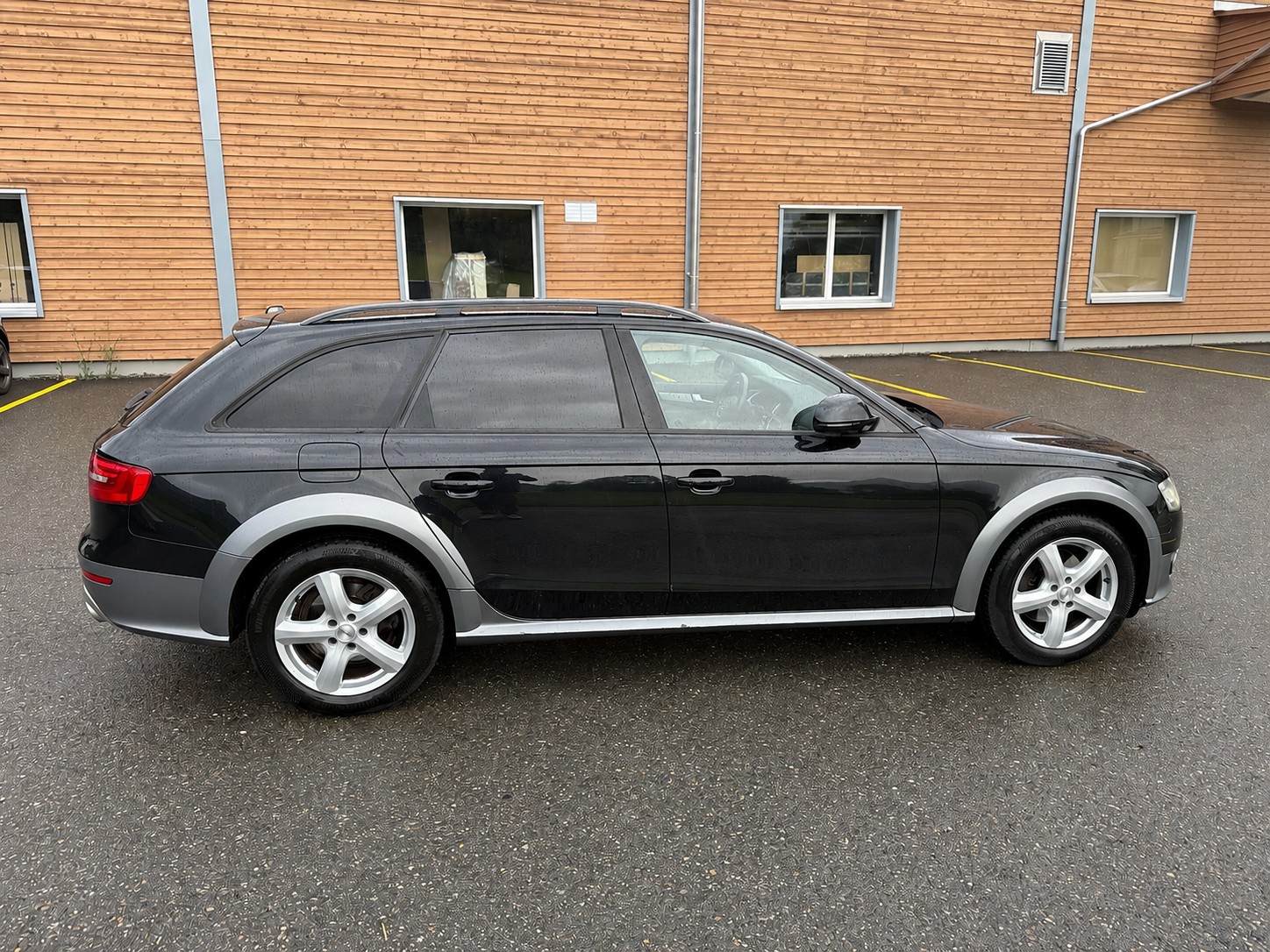 AUDI A4 allroad 3.0 TDI quattro S-tronic-image-6