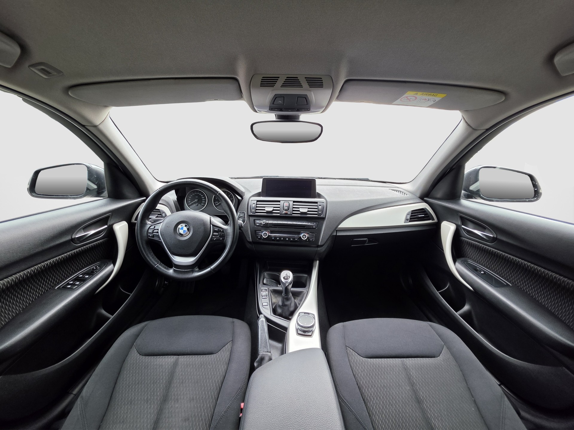 BMW 116i-image-2