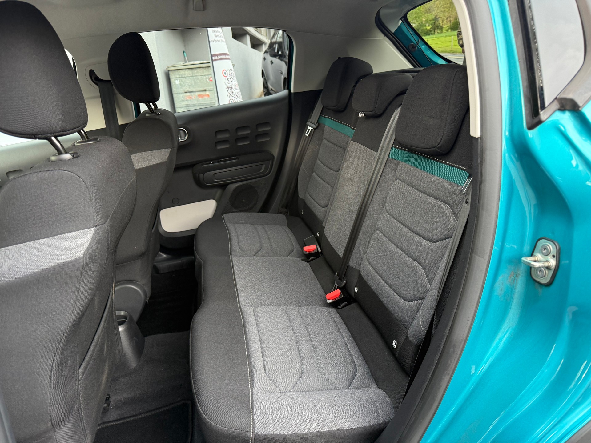 CITROEN C3 1.2i PureTech Swiss Edition EAT6-image-9