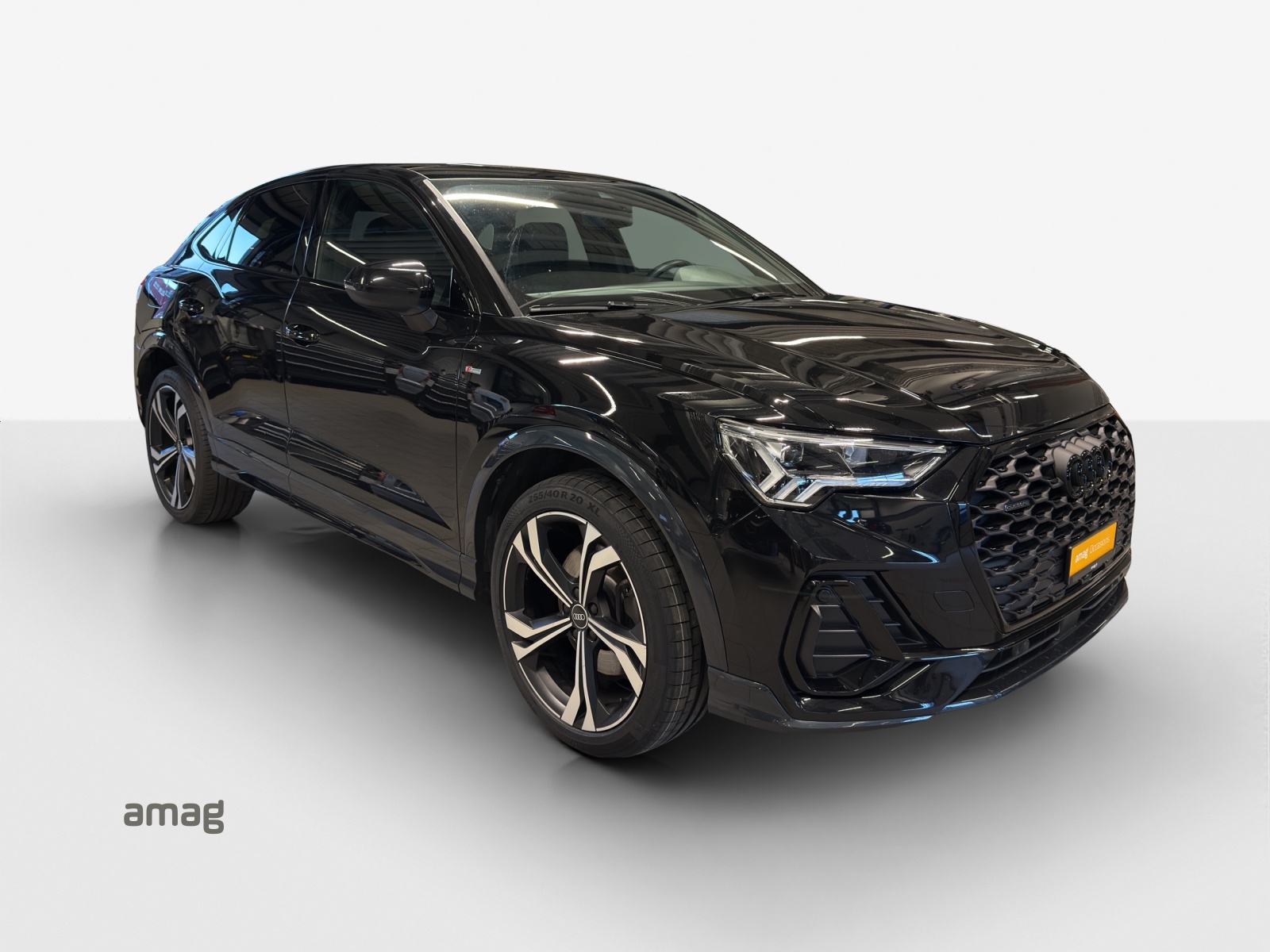 AUDI Q3 Sportback 45 TFSI S line quattro S-tronic-image-5