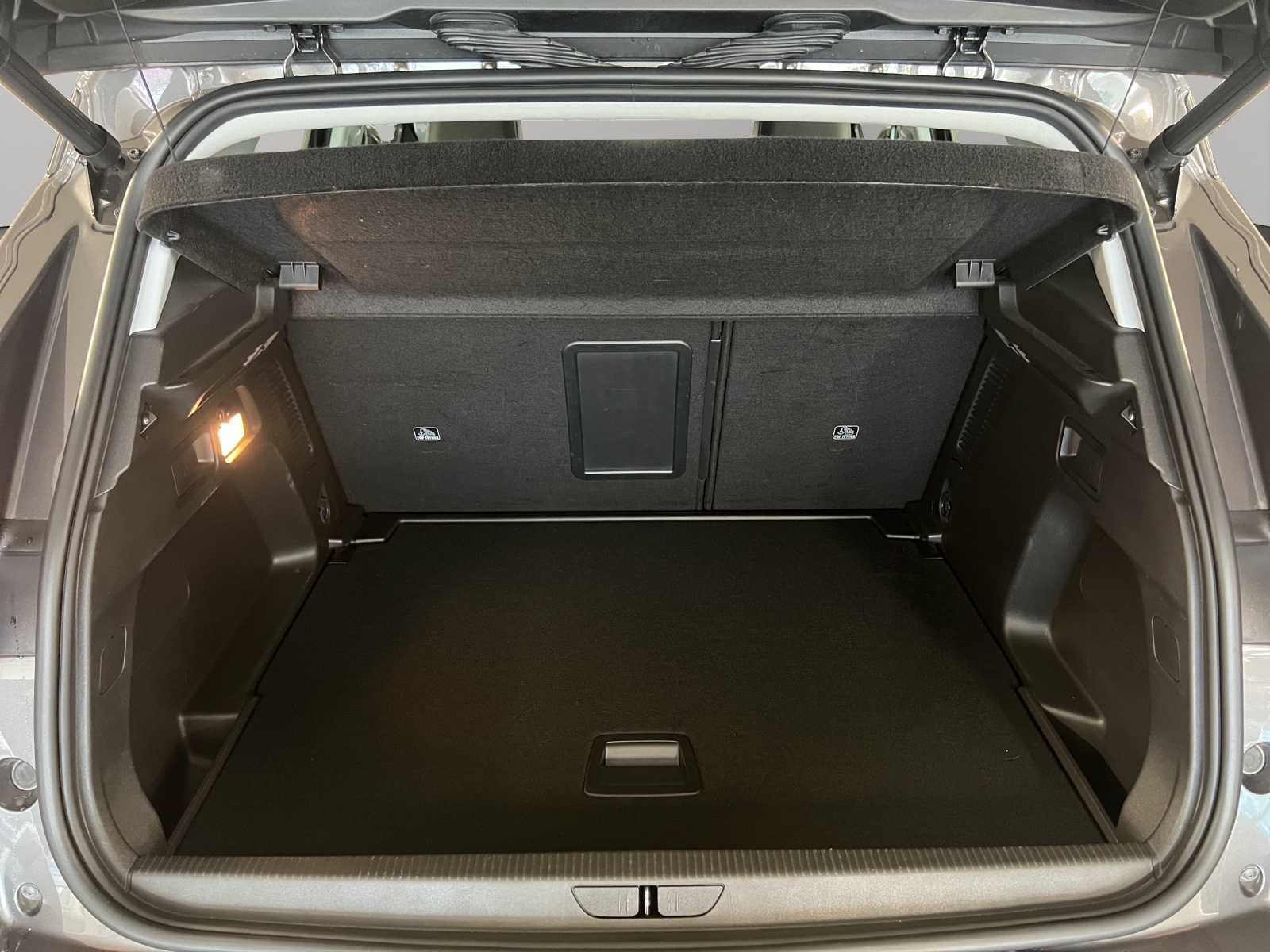 OPEL Grandland X 1.2i T Excellence-image-14