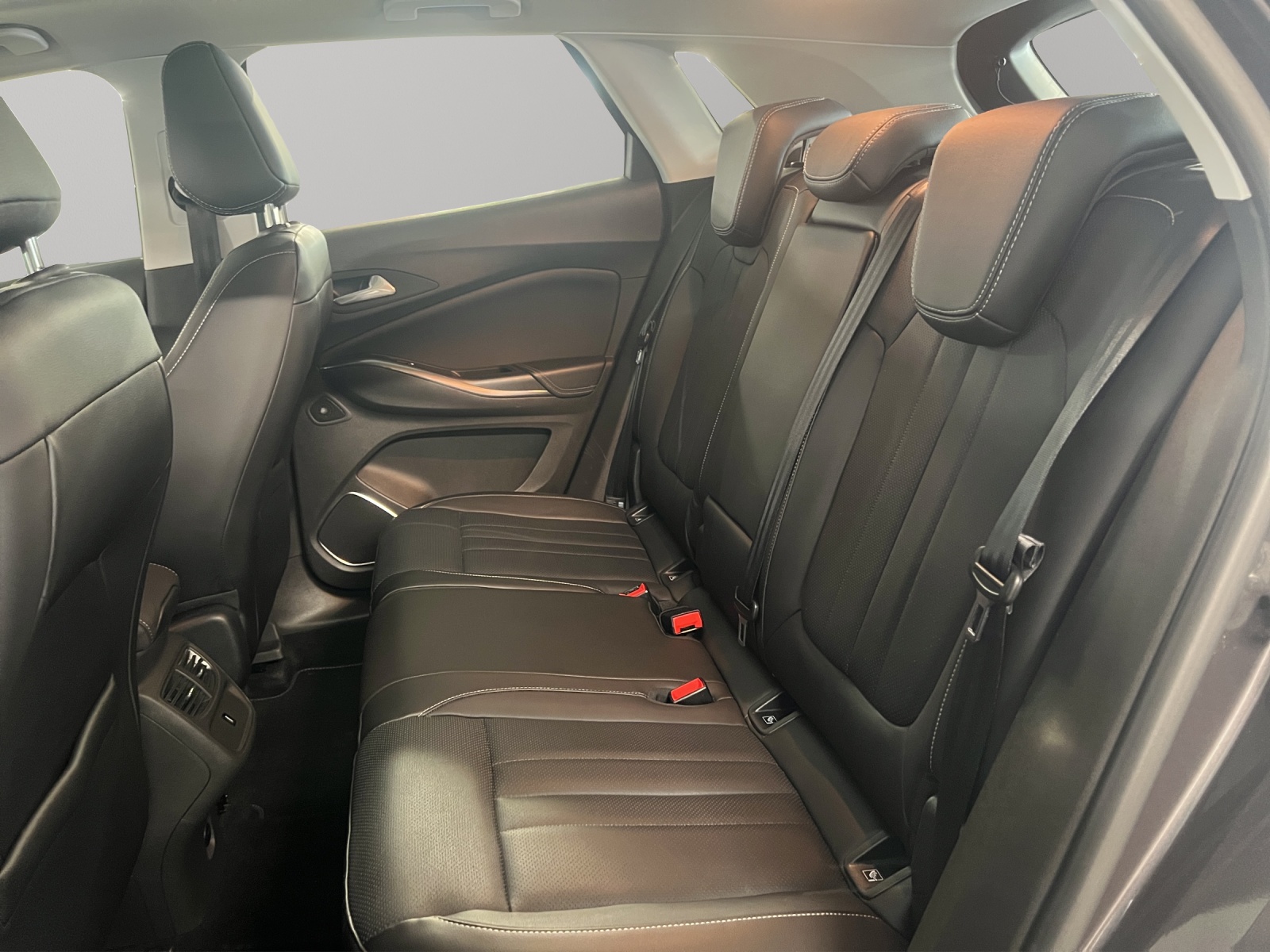 OPEL Grandland X 1.2i T Excellence-image-10