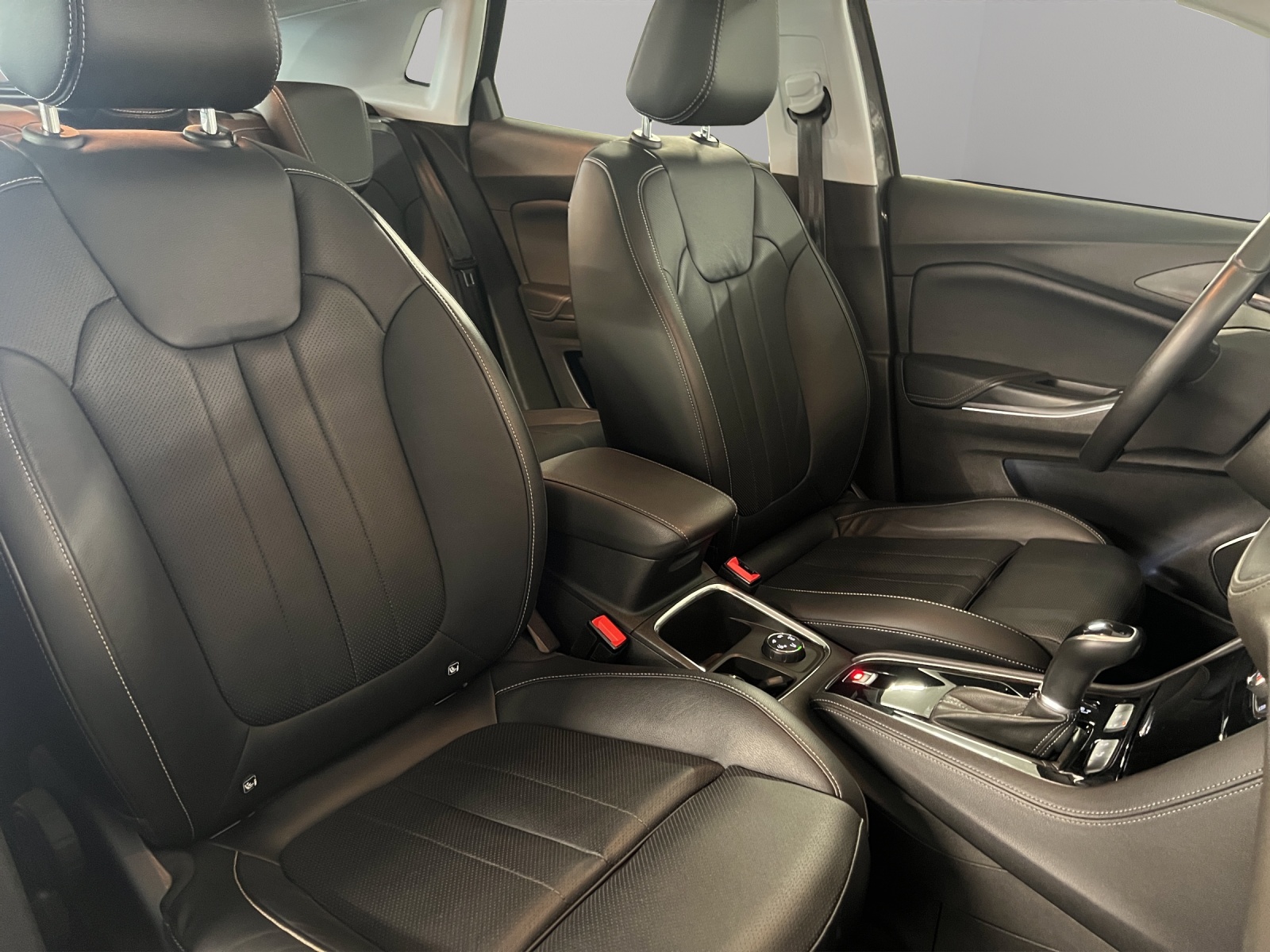 OPEL Grandland X 1.2i T Excellence-image-13